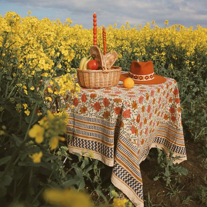 The art of dinner with friends — tableware and dining accessories