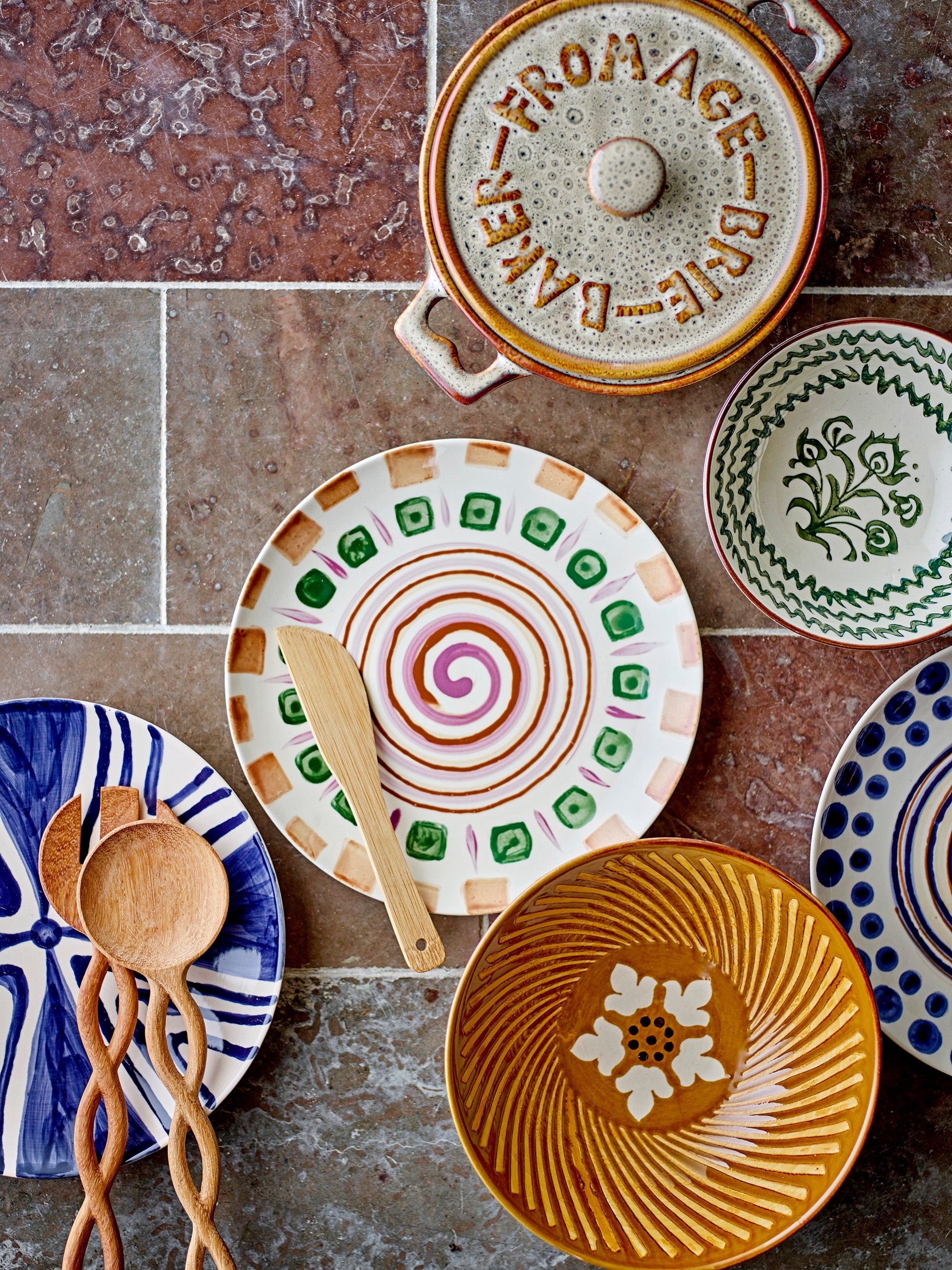Chic modern dinnerware — design plates and bowls