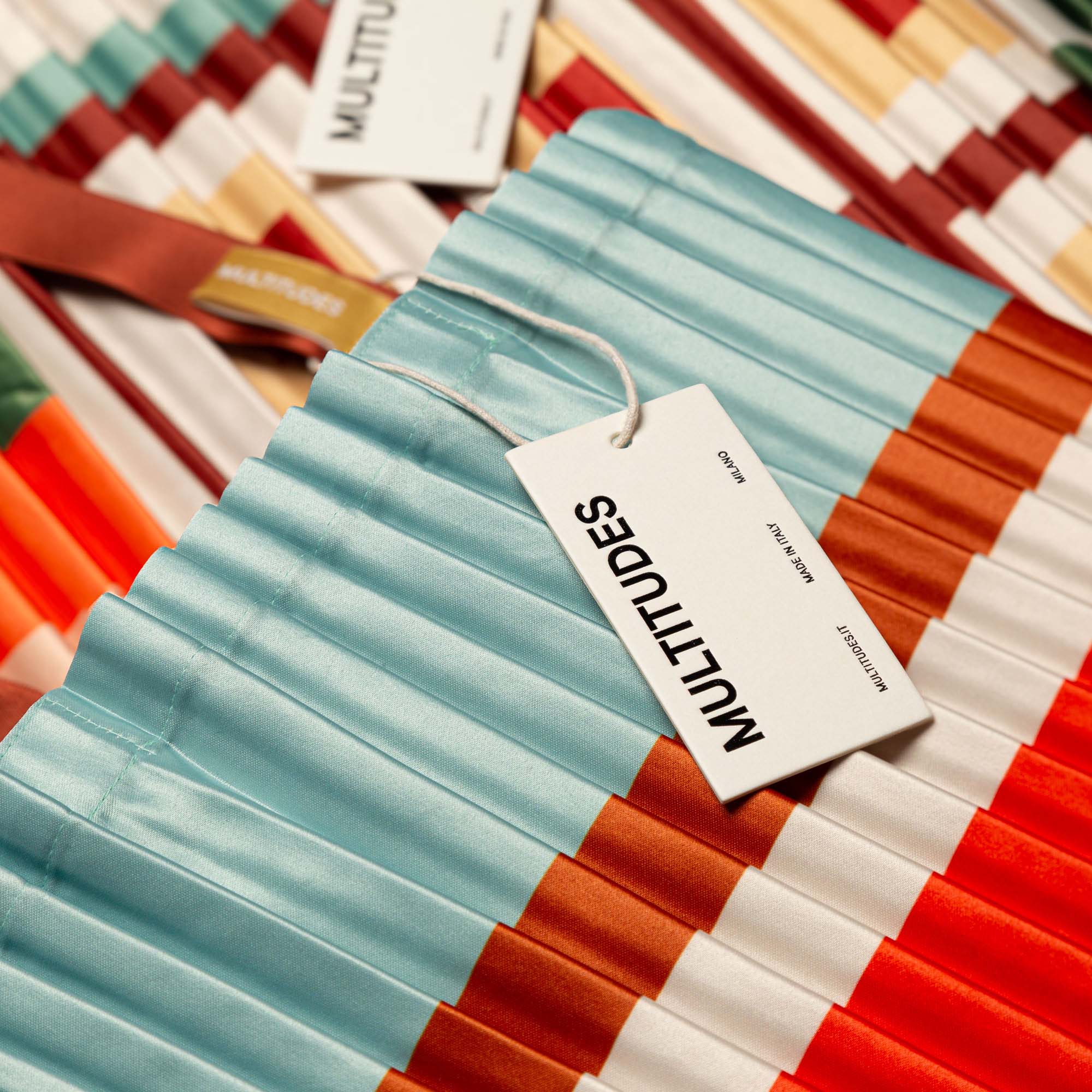 Multitudes — pleated design bags Made in Italy