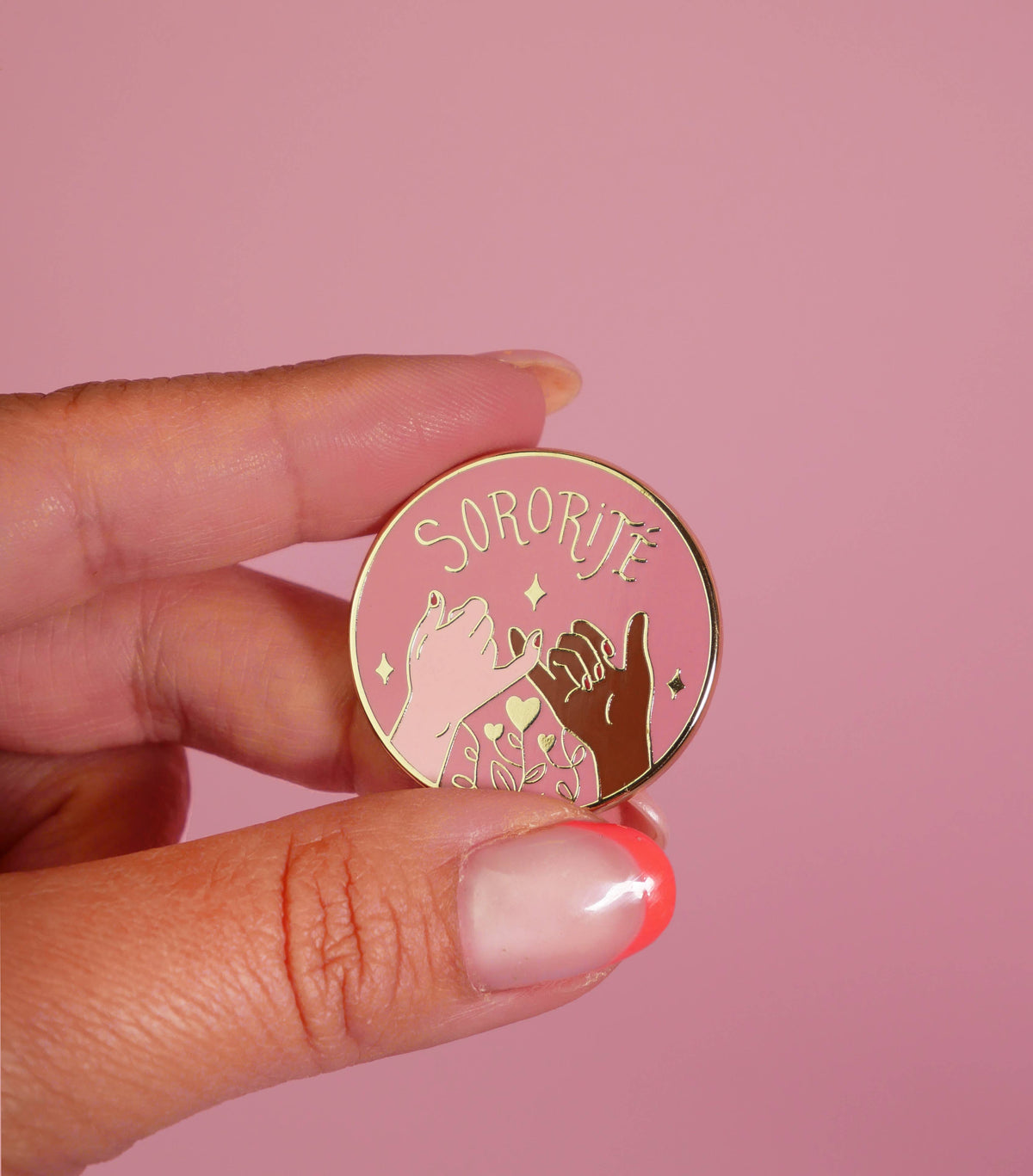 Pin’s Sororité | Malicieuse | Vue 2 | Beluga Boutique