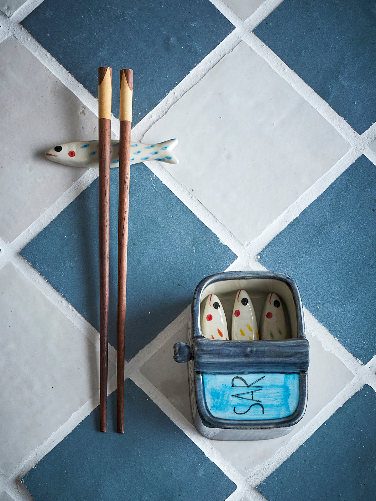 Porte-baguettes Caiam boîte de sardines en grès, set de 5 | Bloomingville | Vue 3 | Beluga Boutique