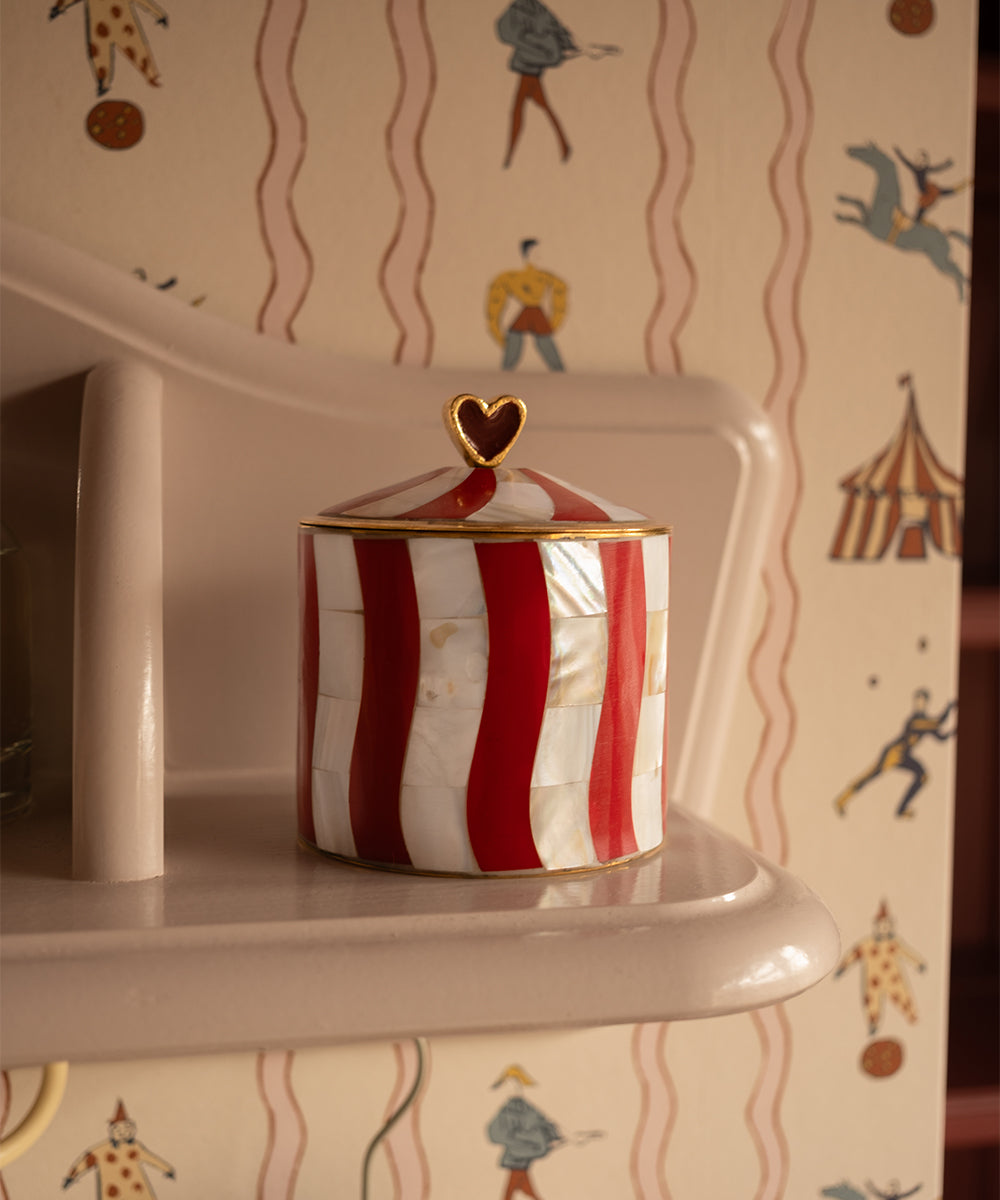 Boîte Cirque Pyar Cœur rouge, grande | Doing Goods | Mise en situation décor (2) | Beluga Boutique