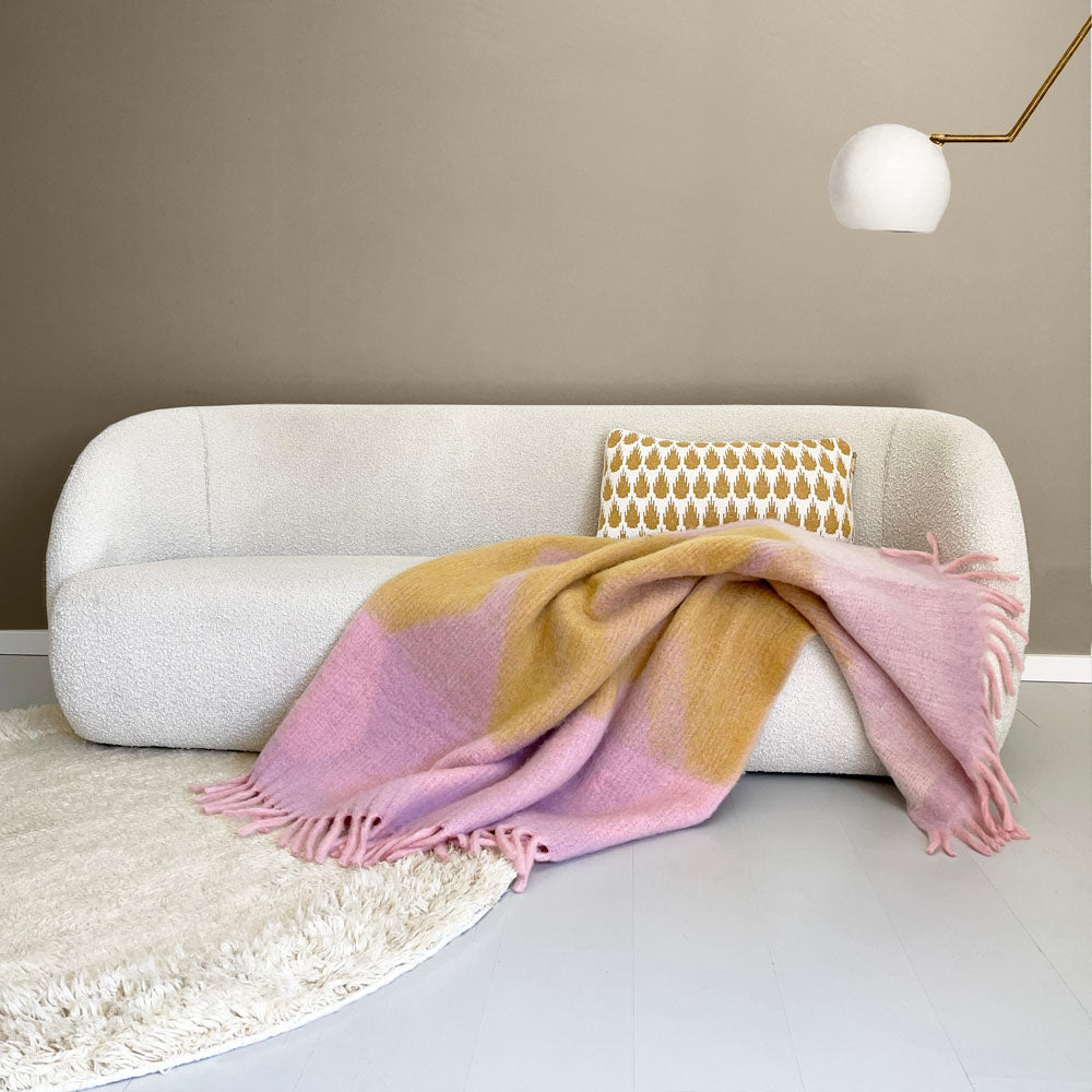 Plaid Zapotec doux en polyester recyclé | Lilas | Malagoon | Mise en situation | Beluga Boutique