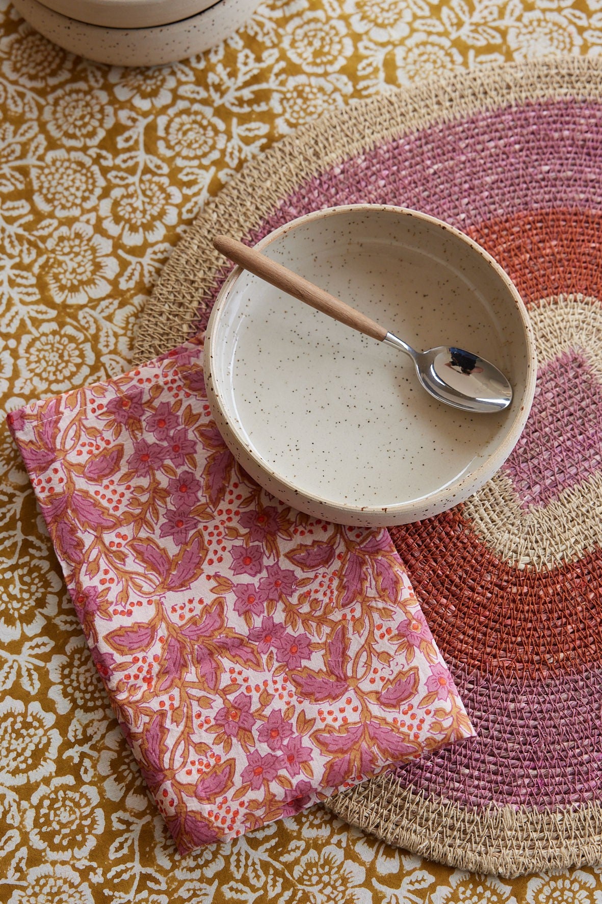 Serviettes de table Nalini rose (lot de 2) | Bonheur du Jour | Mise en situation | Beluga Boutique