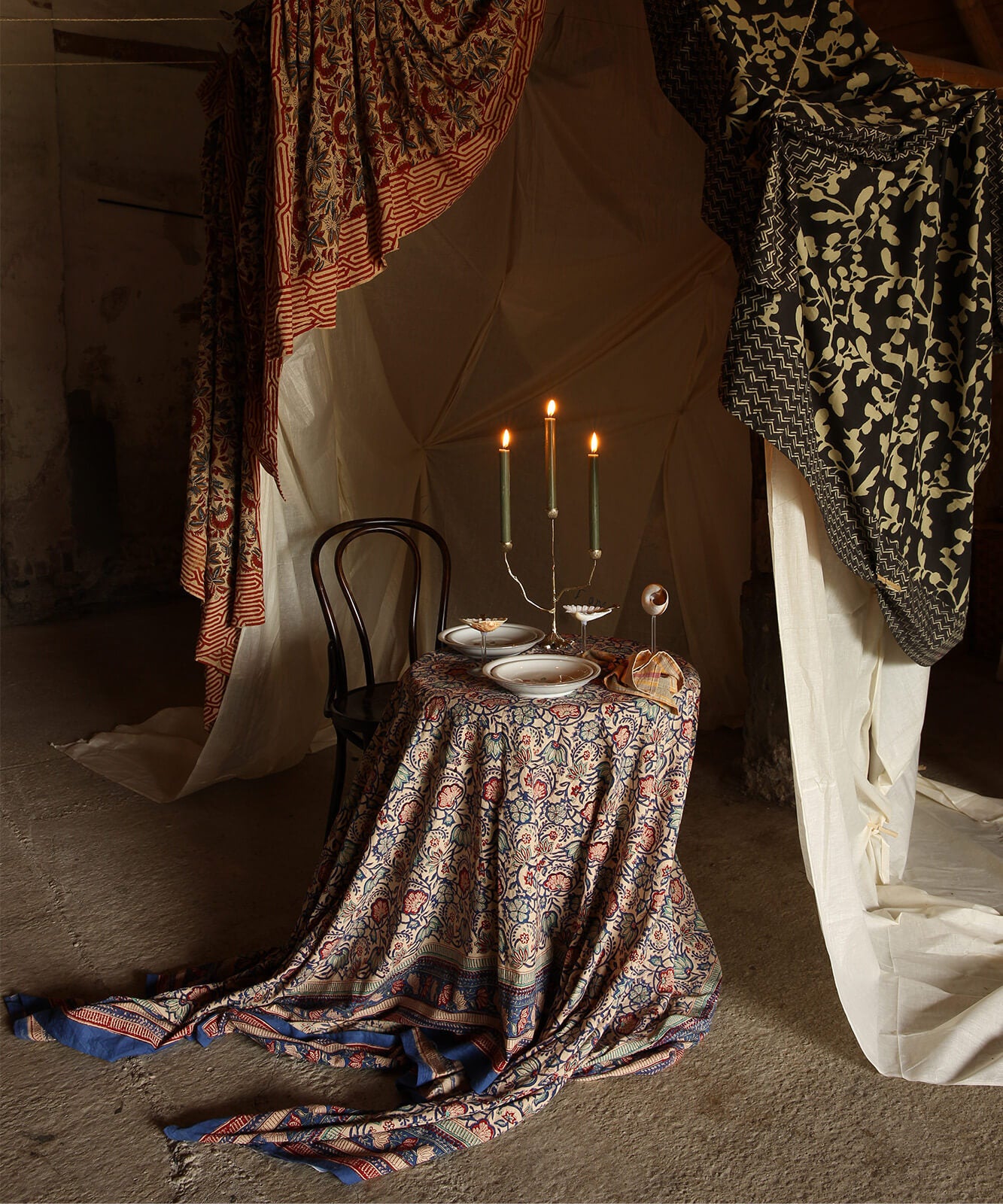 Bluebell Single Throw in Tote Bag