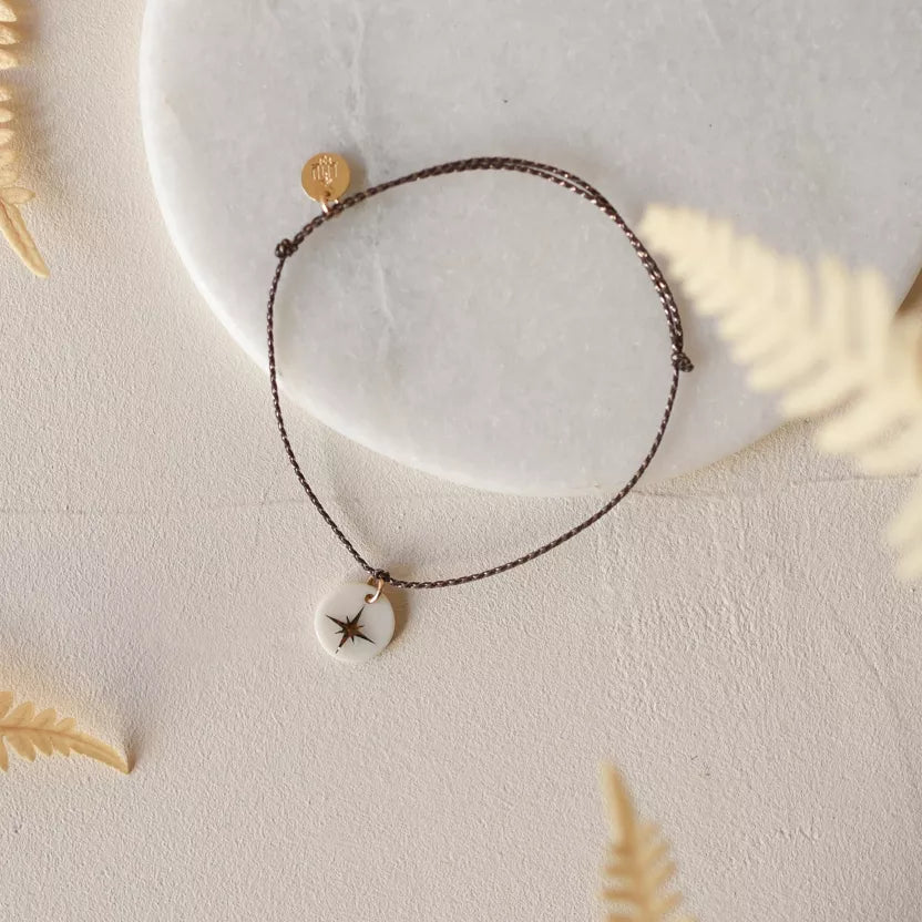 Baubels Medallion Bracelet — Étoile, doré — view 5 — Baubels