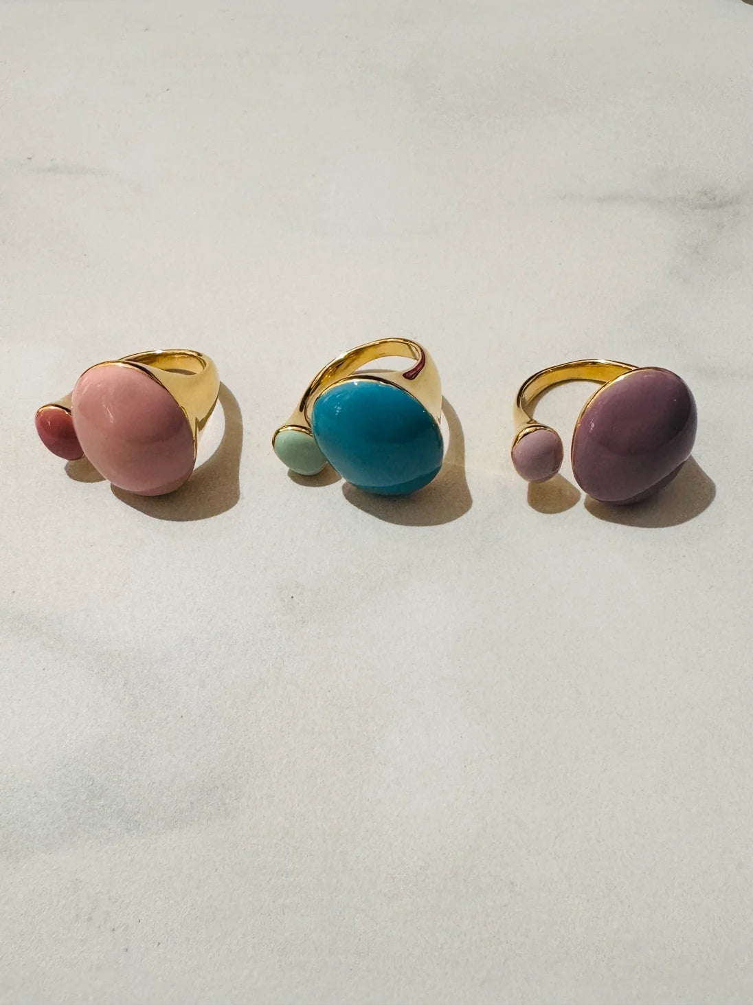 Bague émaillée Morris bleu — vue 3 — Cassette Barcelona
