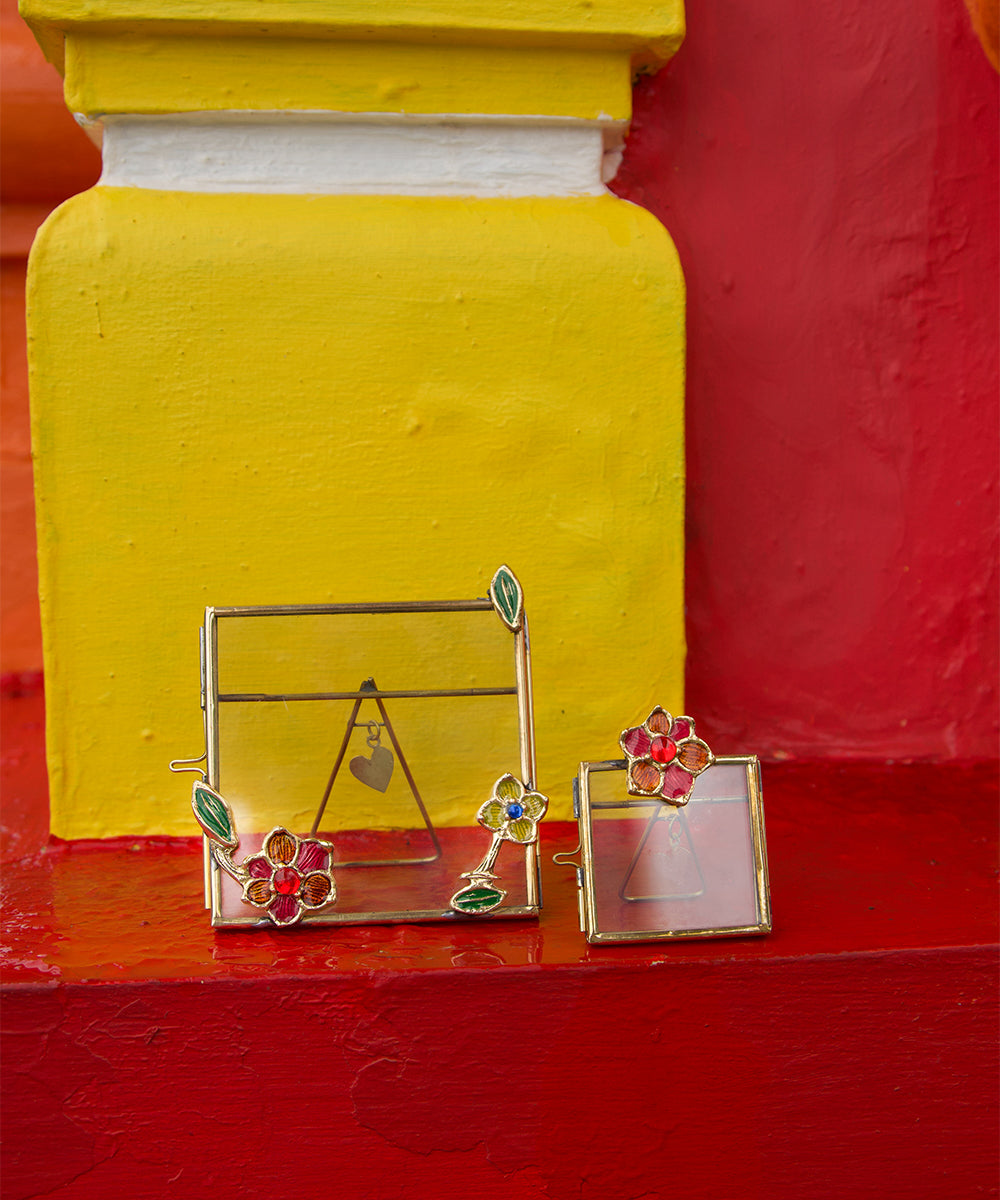 Cameron Flower Mini Frame