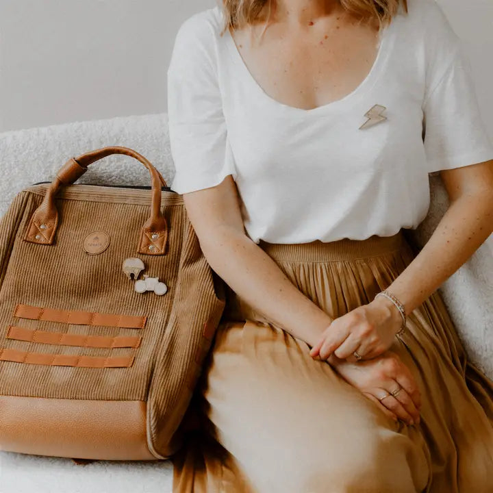 Pin's en bois Super Maîtresse