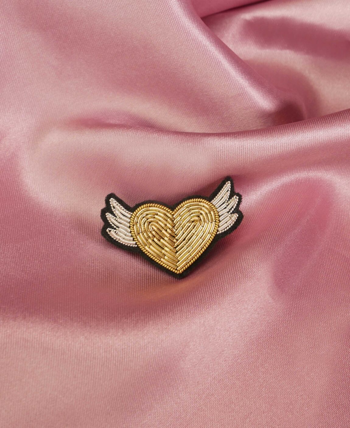 Broche Coeur ailé doré