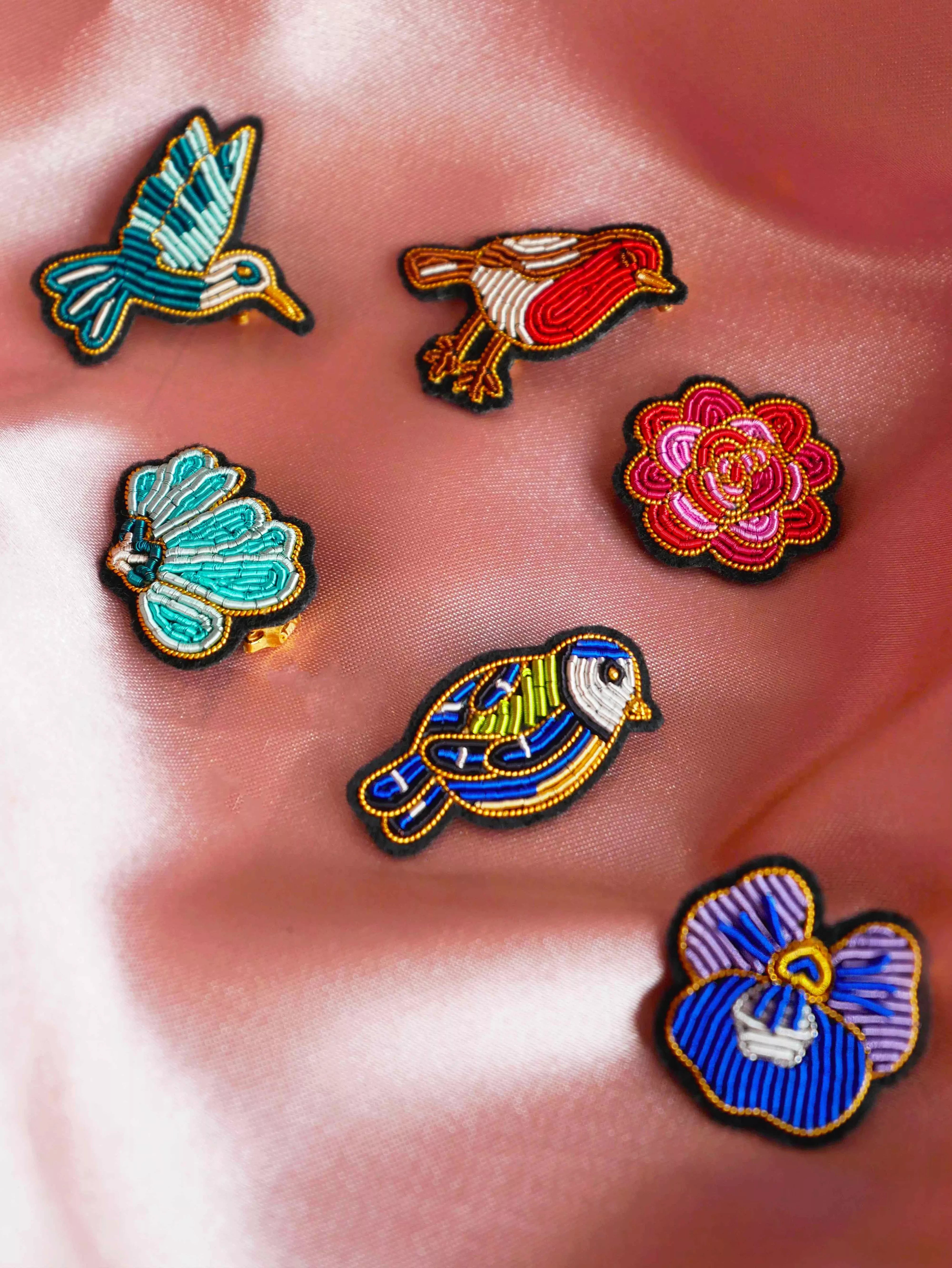 Broche Mésange Mini Oiseau — vue 3 — Malicieuse