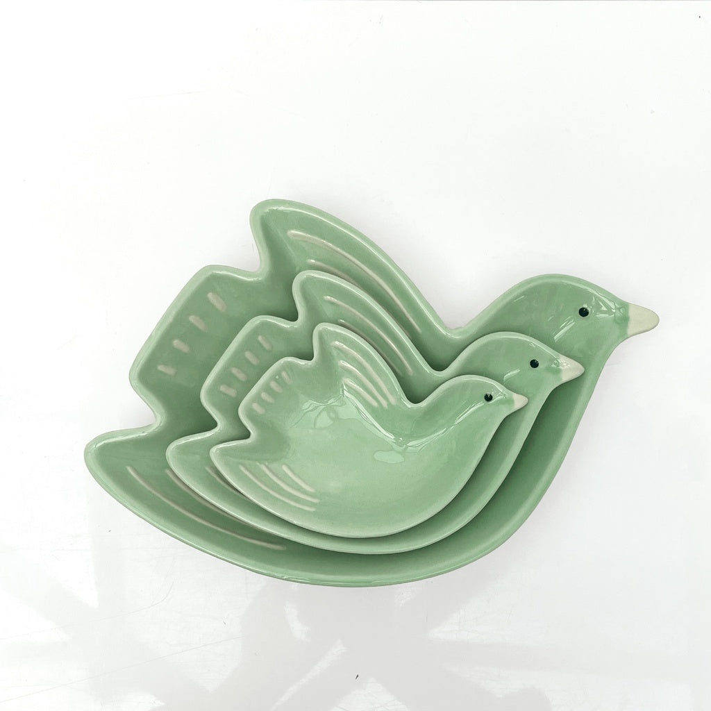 Bird-shaped light green ceramic plate 21.5 cm