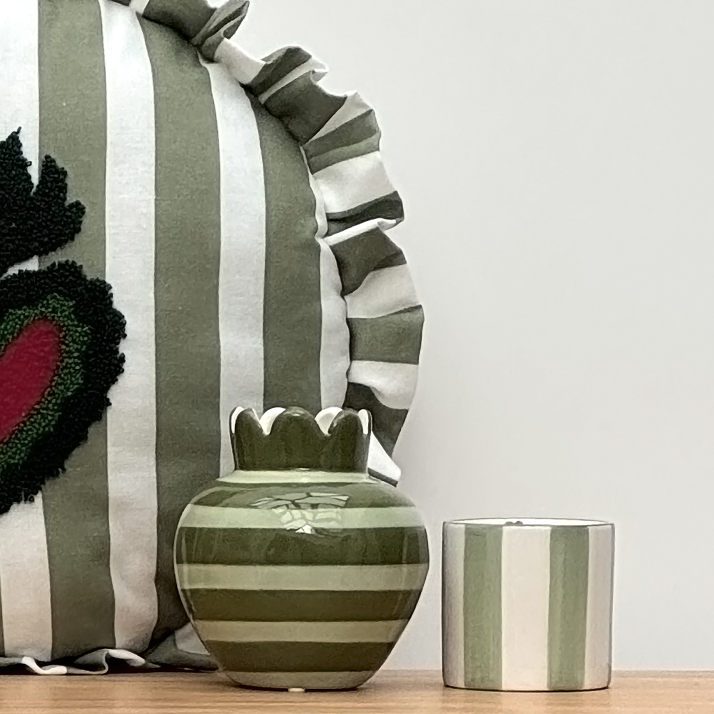 Matcha striped ceramic candle 8 cm