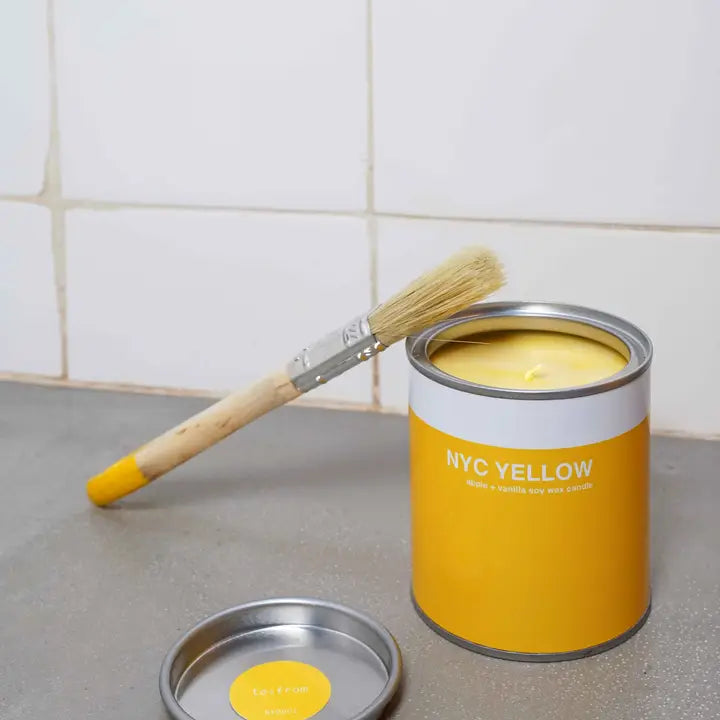 Bougie to:from Pantone Jaune New York, pomme et vanille