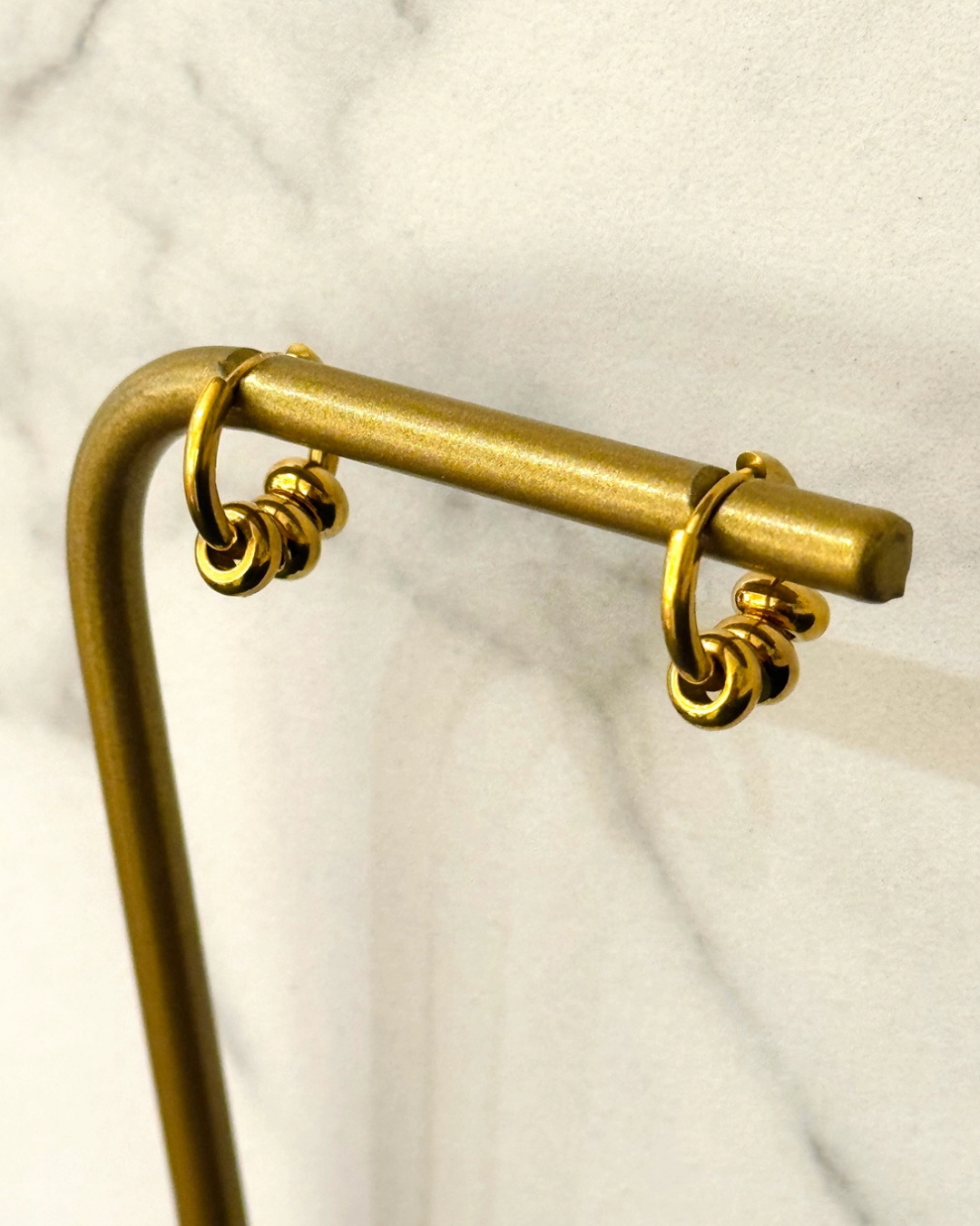 Boucles d'oreilles créoles avec trois boules amovibles