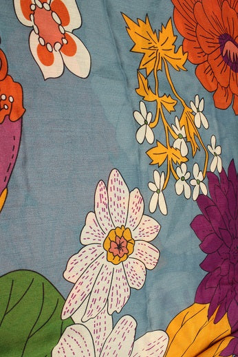 Happy Flowers Stole | La sélection Beluga | View 4 | Beluga Boutique