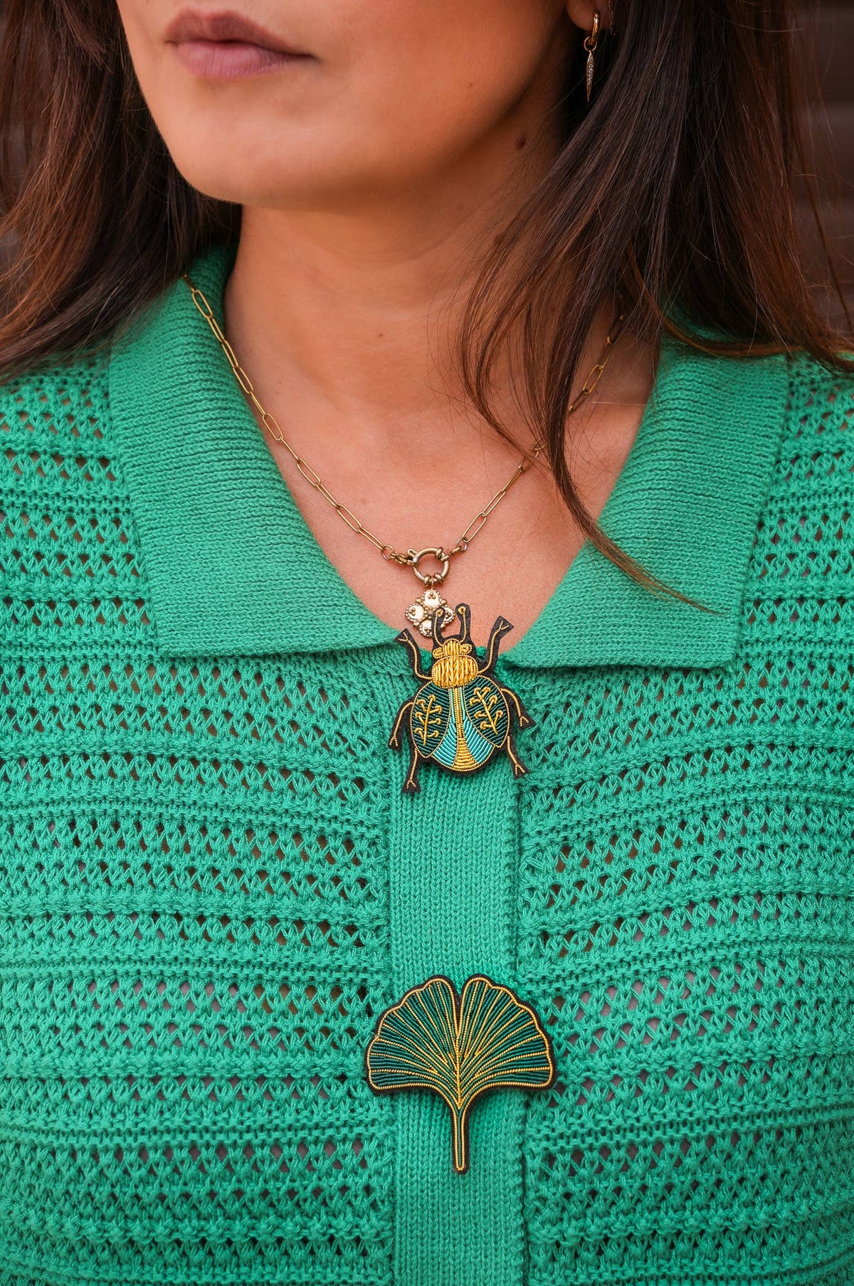 Broche Cétoine | Malicieuse | Vue 6 | Beluga Boutique