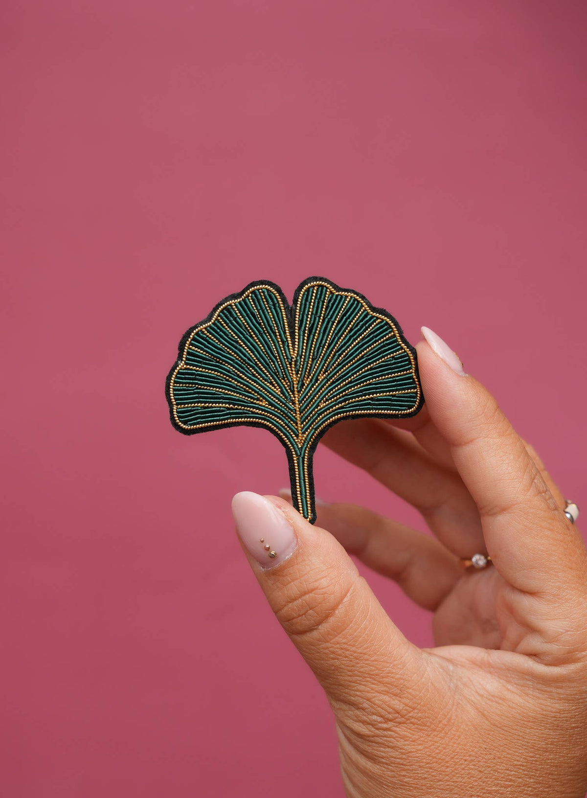 Broche Ginkgo | Malicieuse | Vue 4 | Beluga Boutique