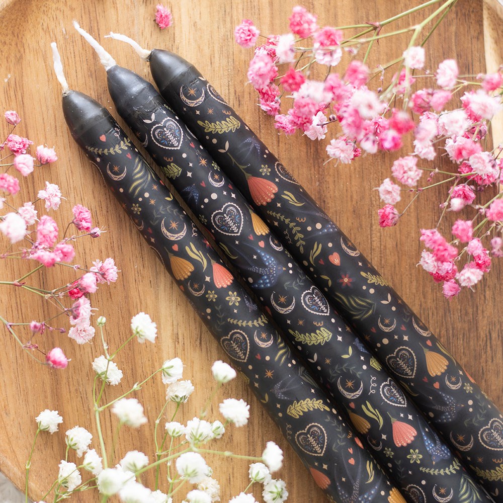 Lot de 3 bougies flambeau noires à motif floral (vue 2), Something Different | Beluga Boutique