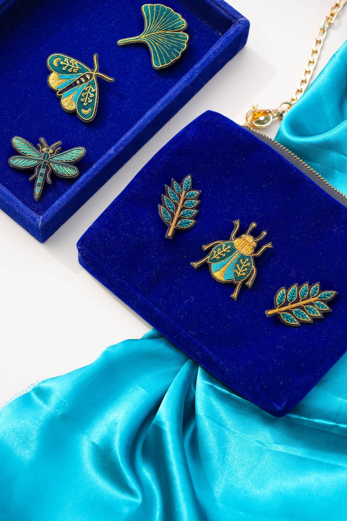 Broche Cétoine | Malicieuse | Vue 7 | Beluga Boutique