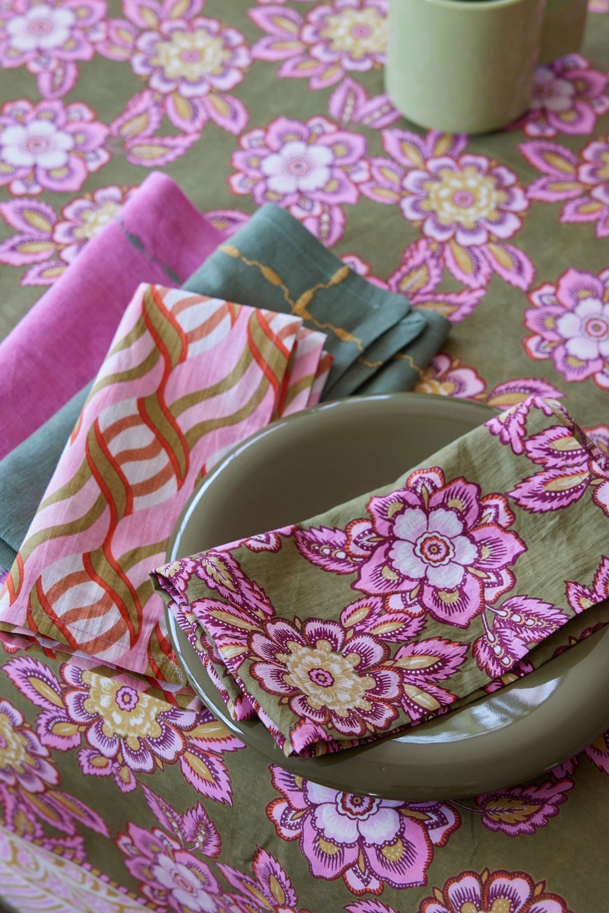 Serviettes de table Jakarta olive (lot de 2) | Bonheur du Jour | Mise en situation 4 | Beluga Boutique