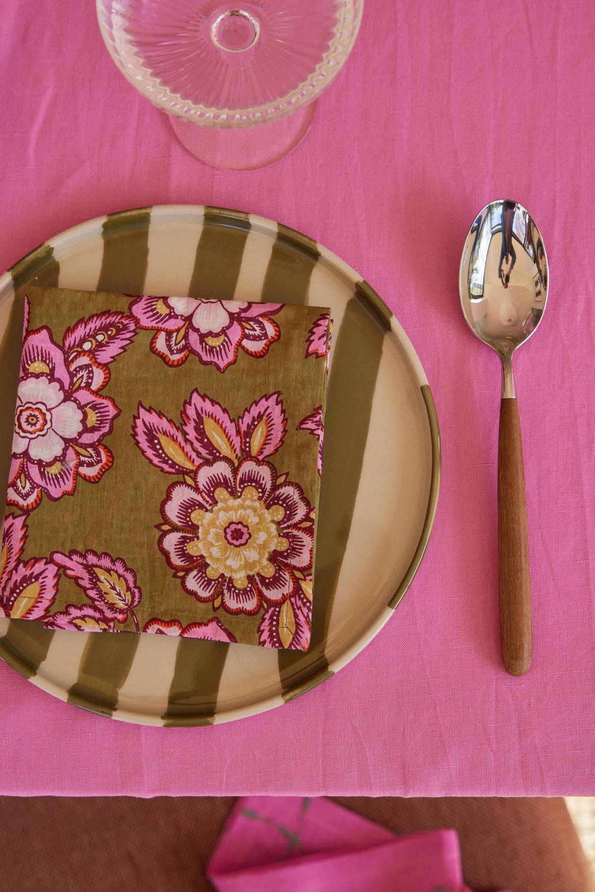 Serviettes de table Jakarta olive (lot de 2) | Bonheur du Jour | Mise en situation 2 | Beluga Boutique
