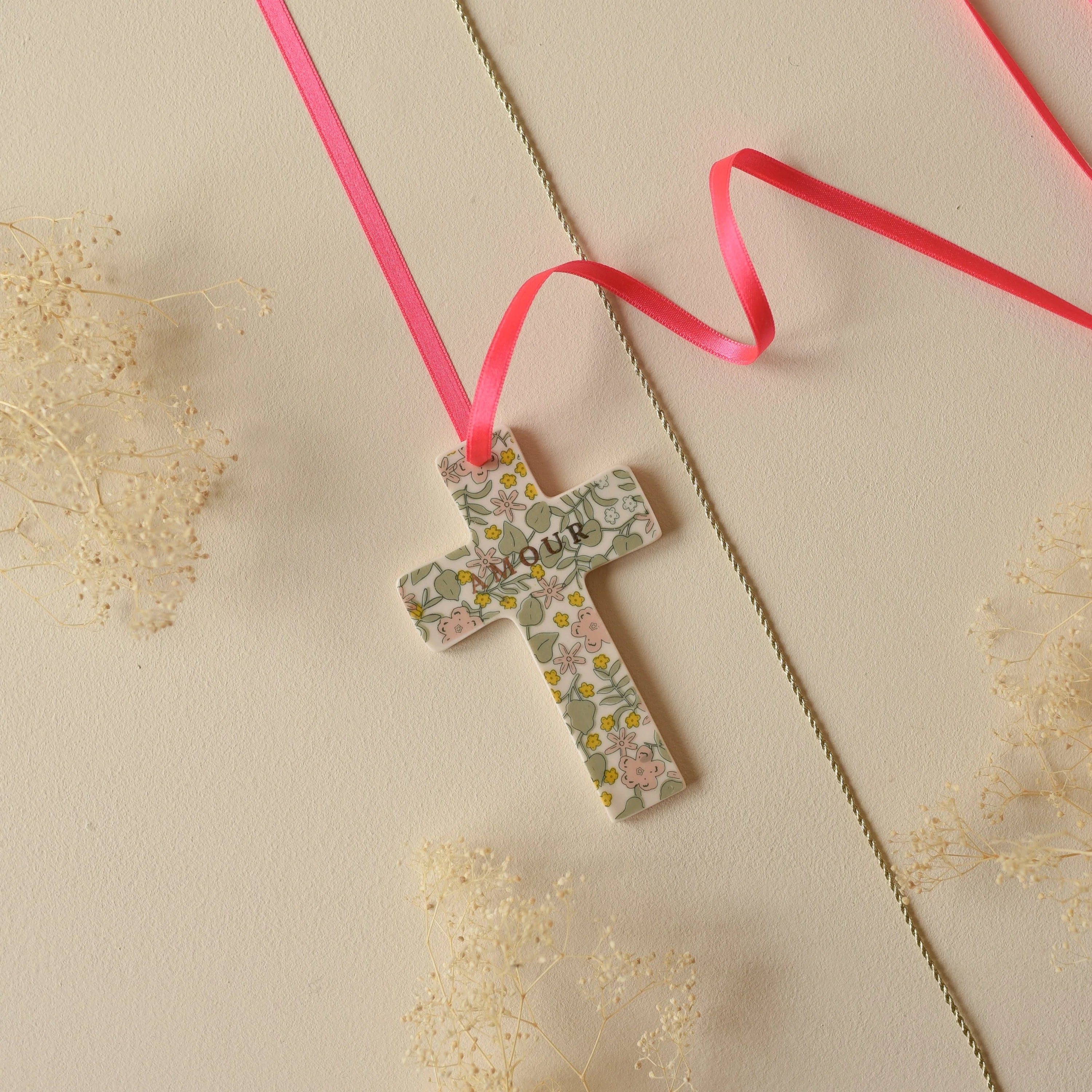 Croix Murale Lily, amour