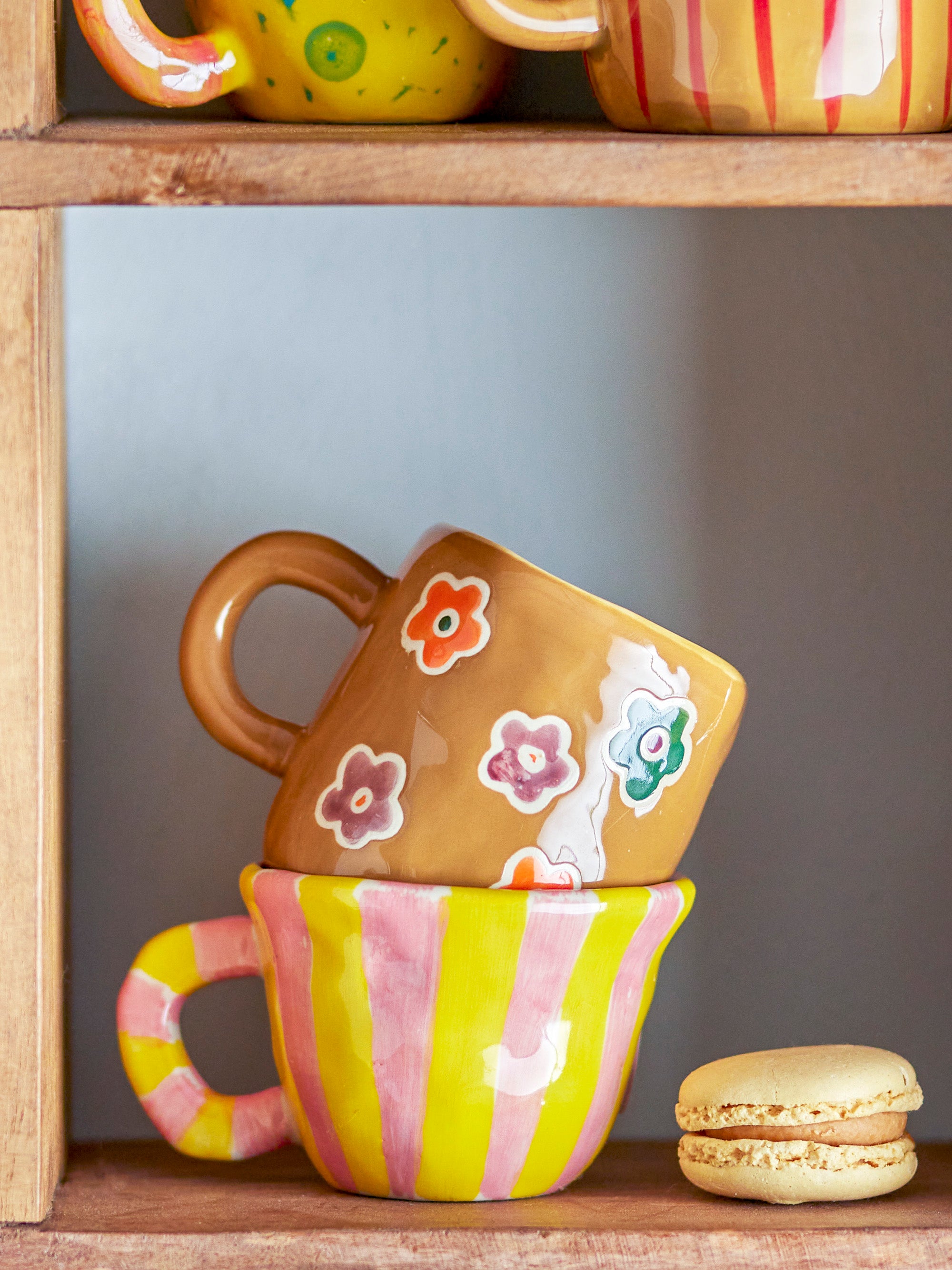 Tasse Nini en grès rayé rose et jaune