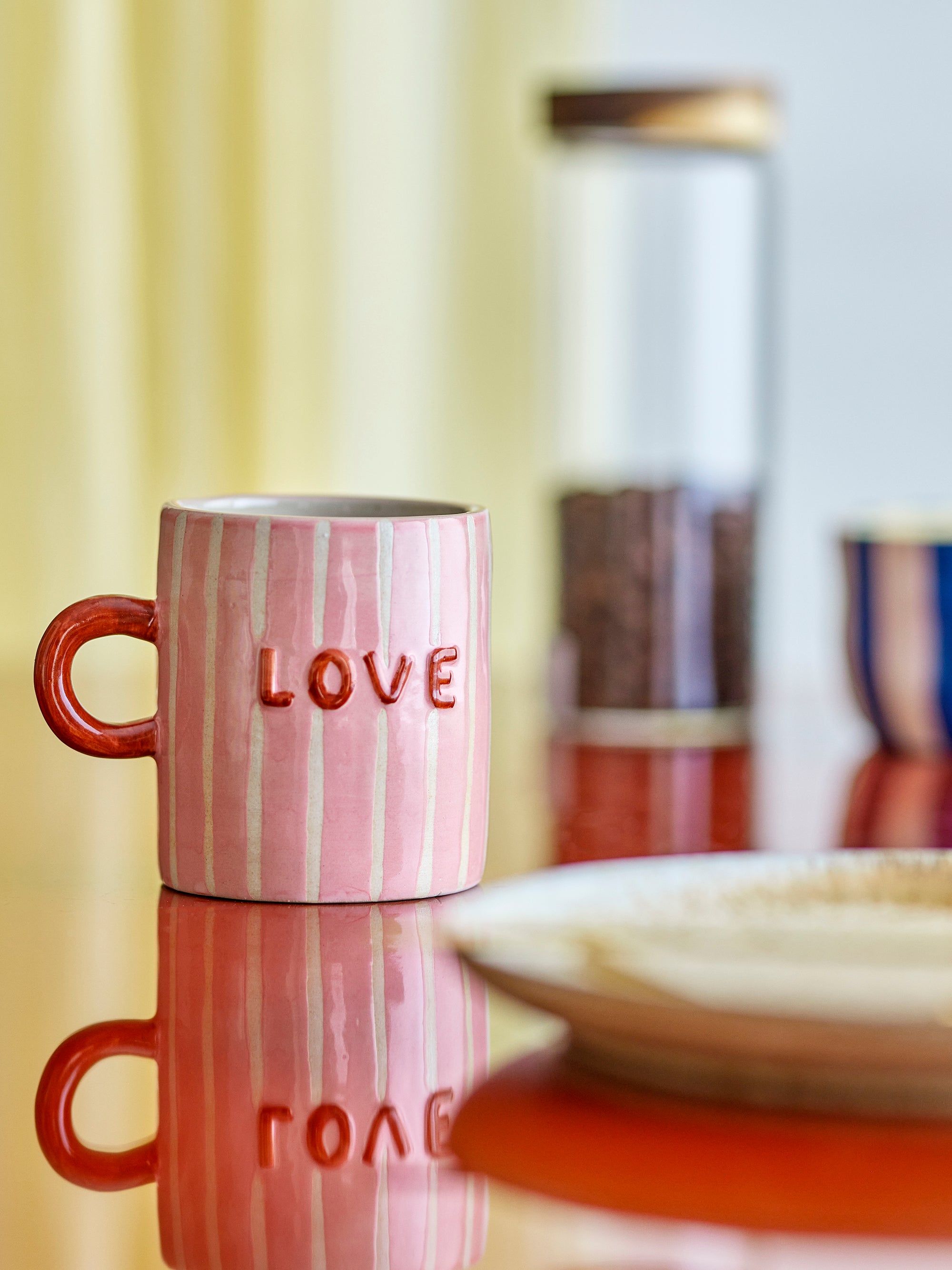 Mug — Cherish mug in pink stoneware, Mom + Love — view 4 — Bloomingville