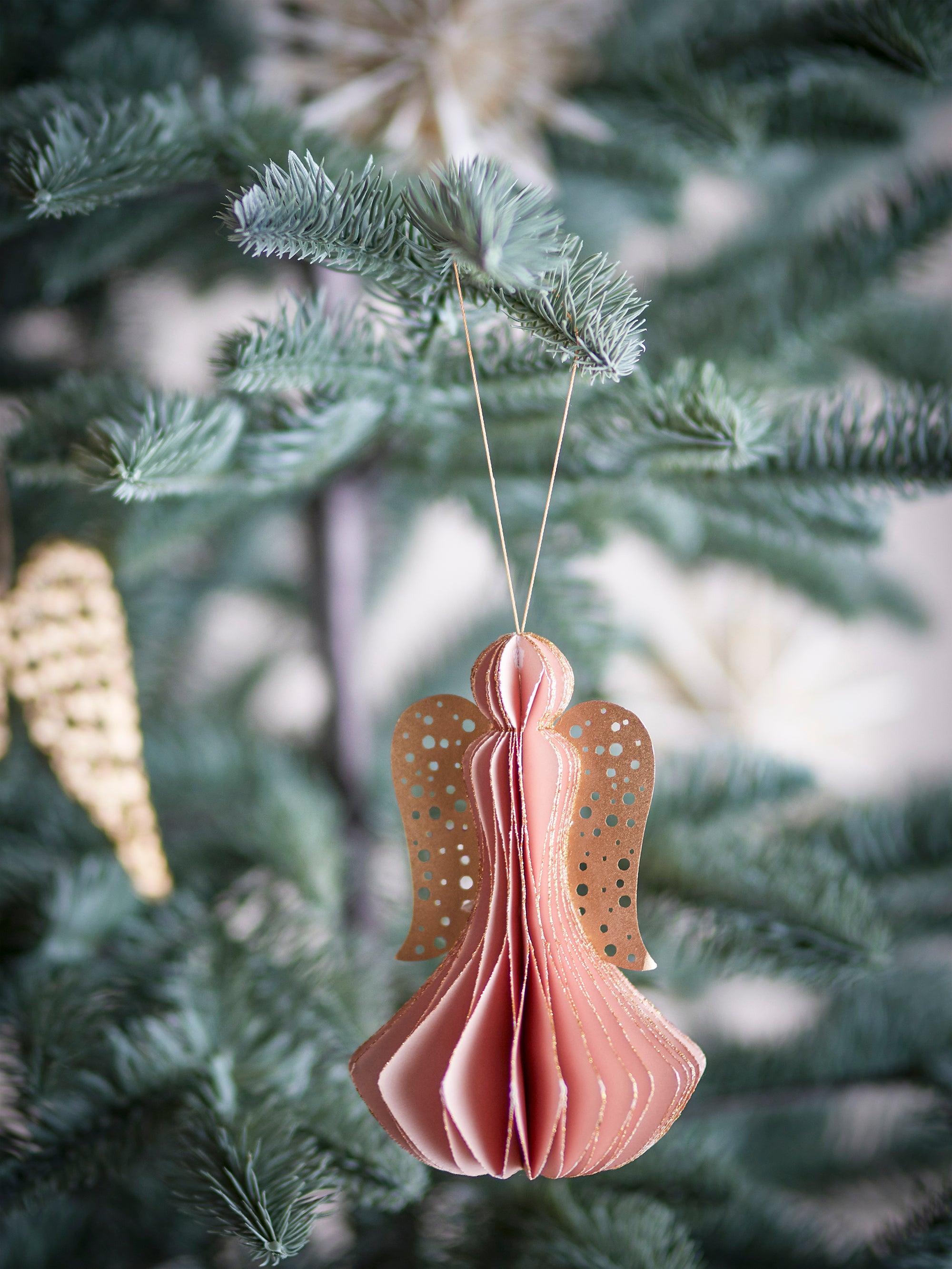 Bibelot en papier rose Ingi