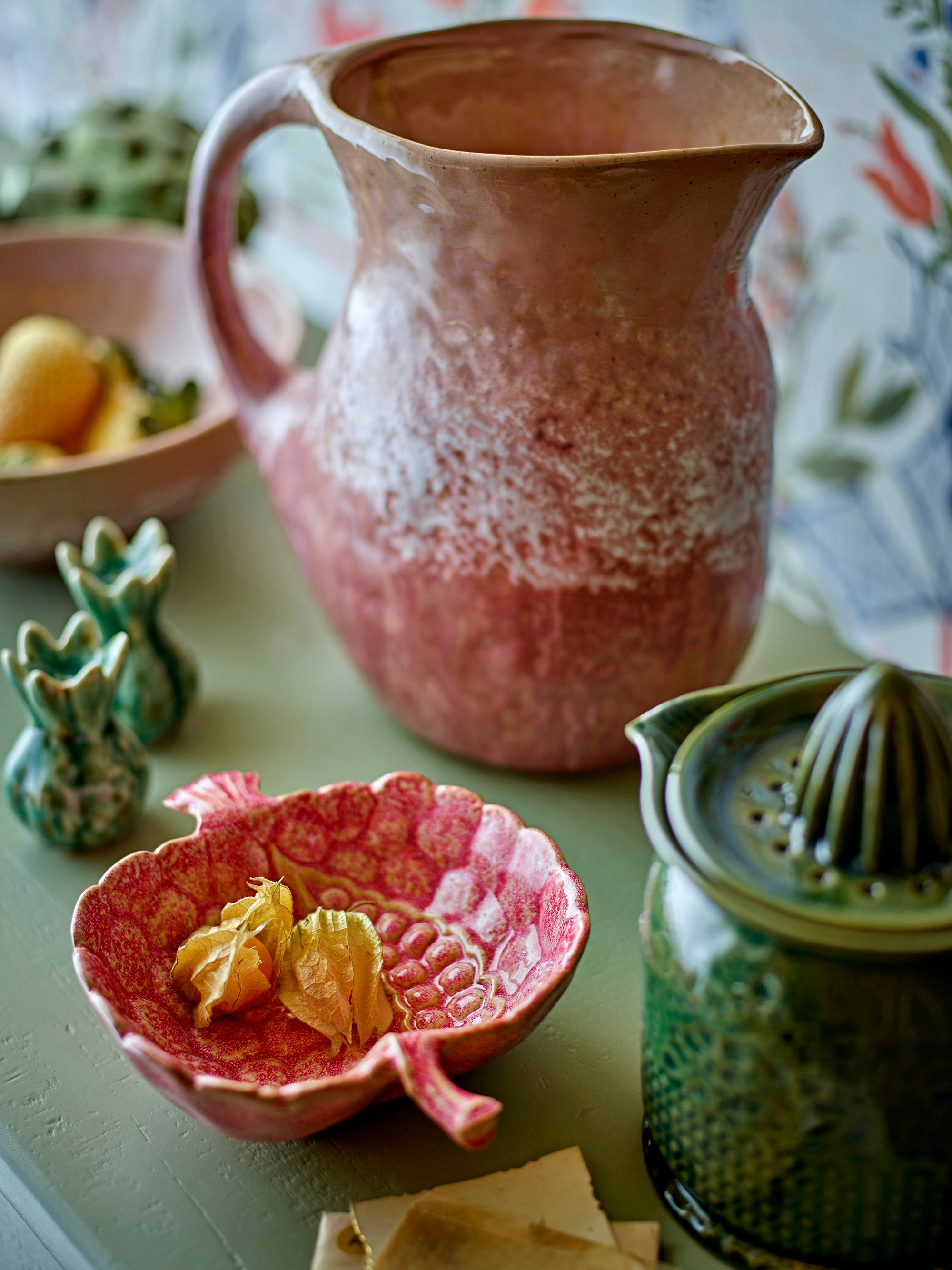 Gideon bowl in pink stoneware