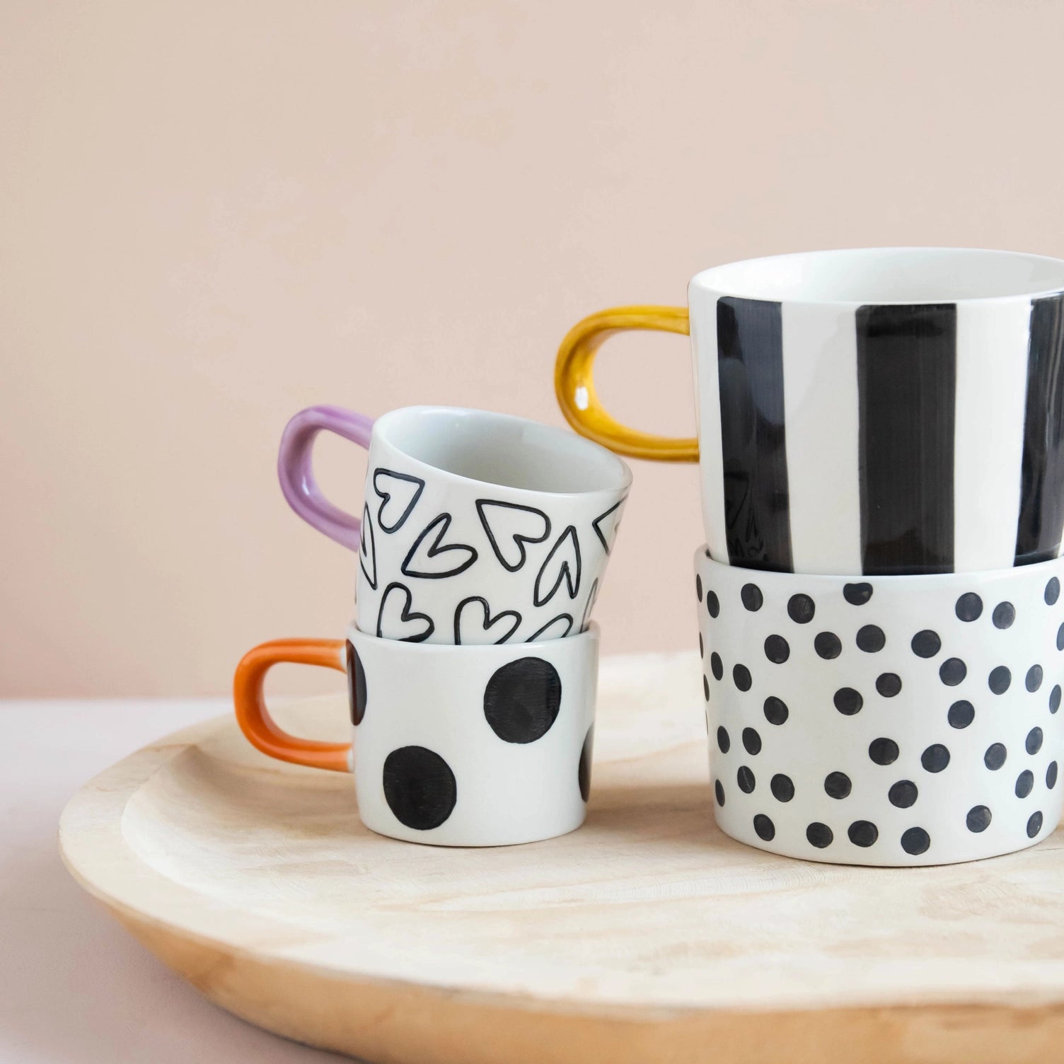 Mono Dots mug with polka dots in hand-painted glazed stoneware