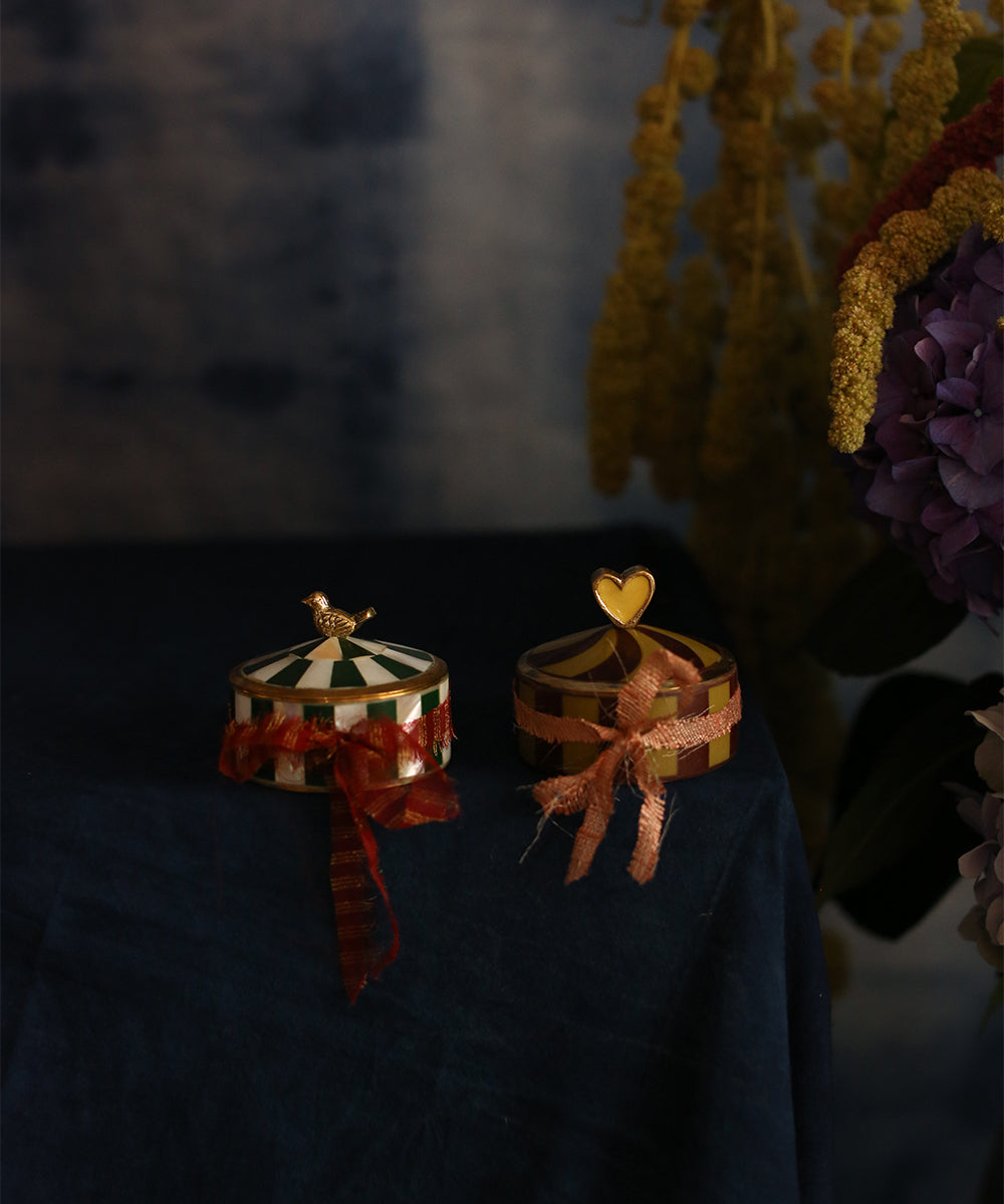 Boîte Circus Pyar Heart jaune, moyen