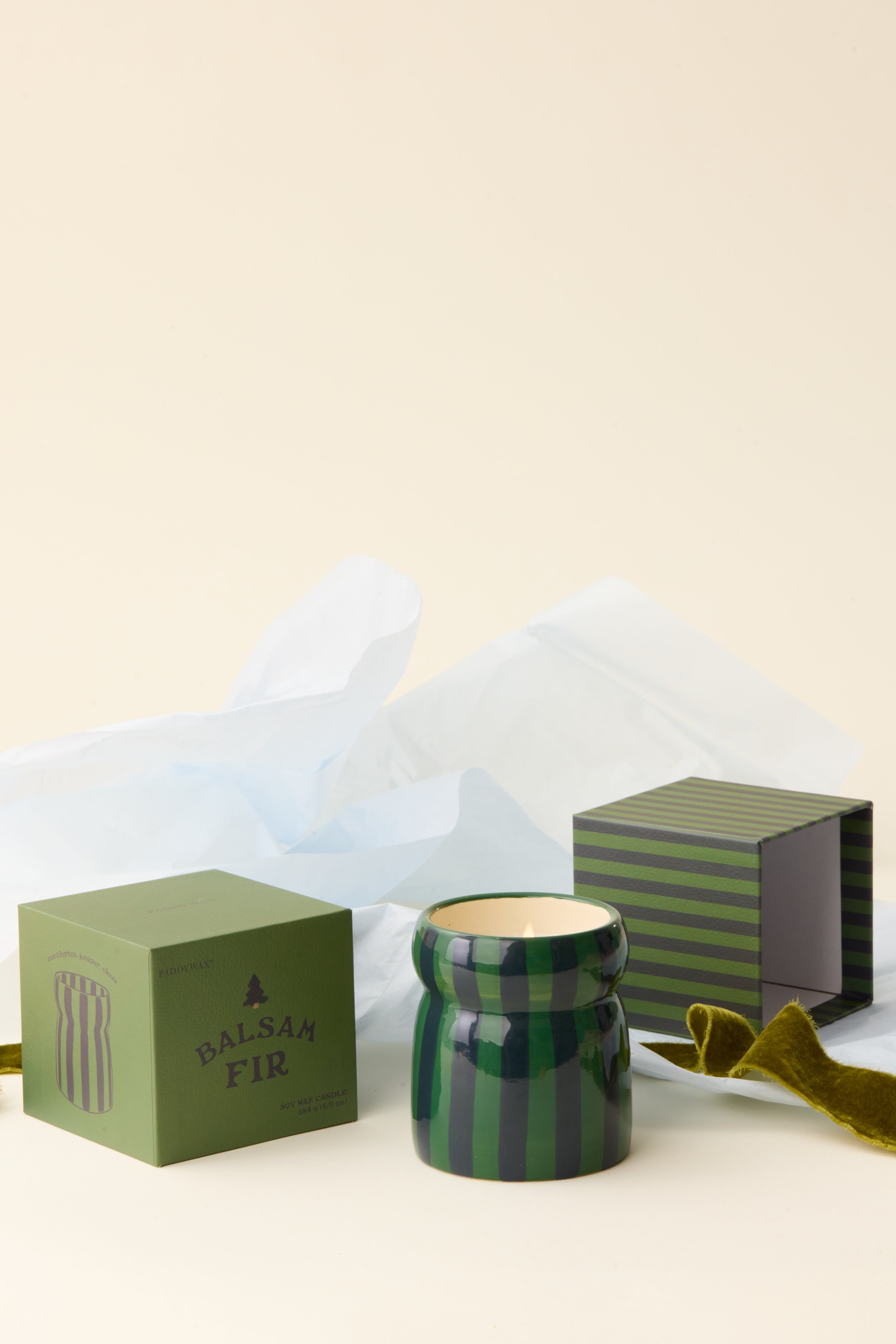 Bougie rayée verte et bleue en céramique, Sapin baumier 184g