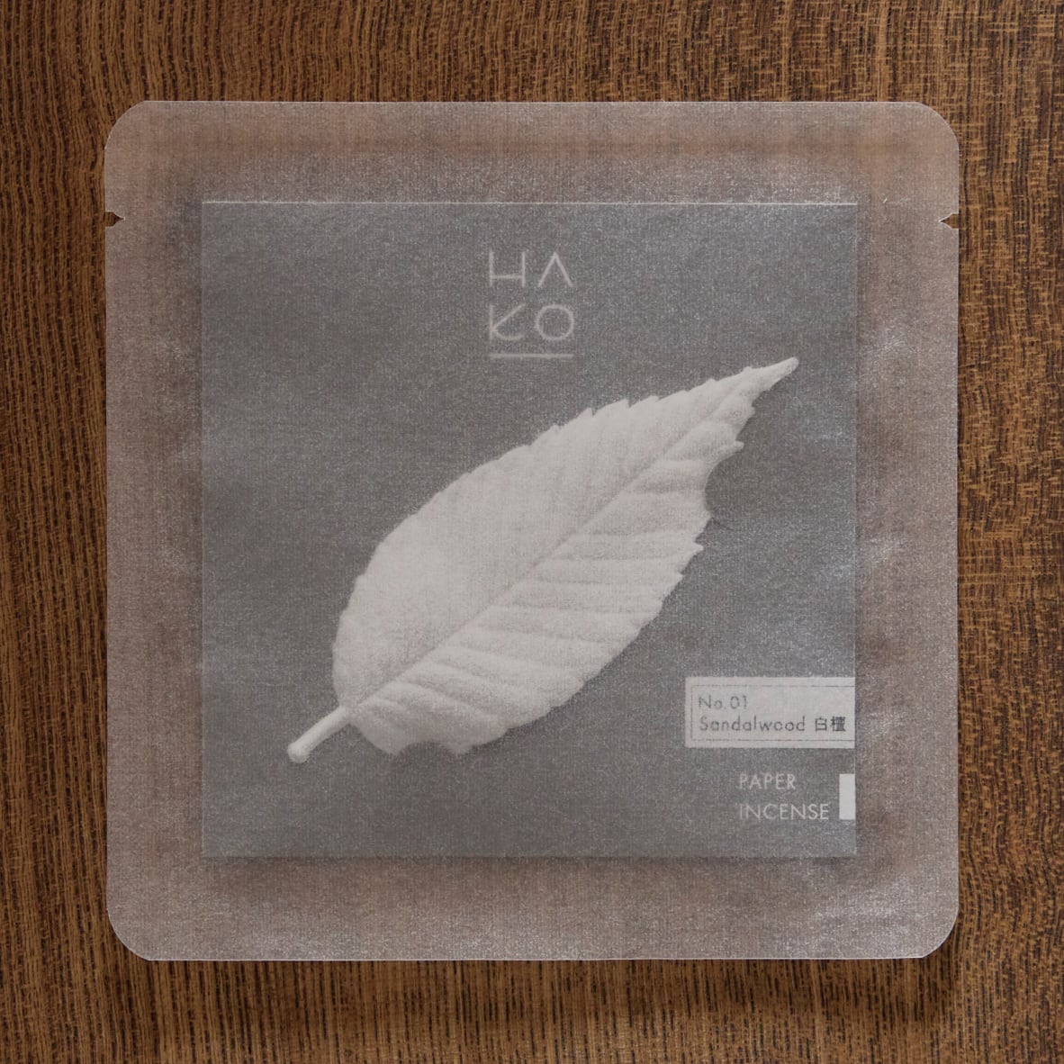 Feuilles d'encens japonais, Santal