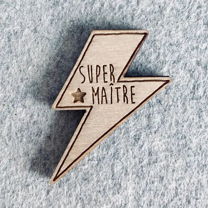 Pin's en bois Super Maître