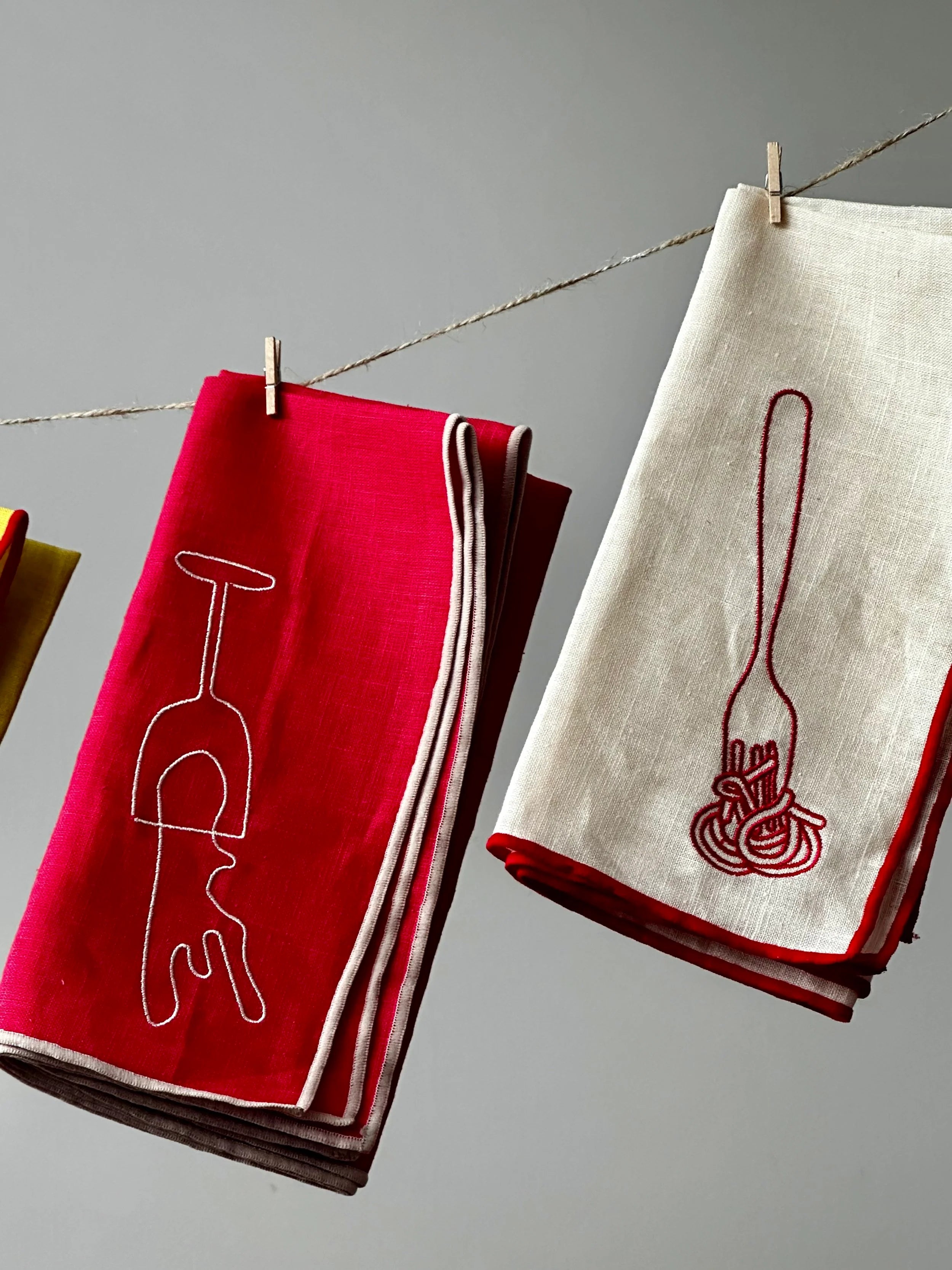 Set of 2 "Spaghetti" linen blend napkins