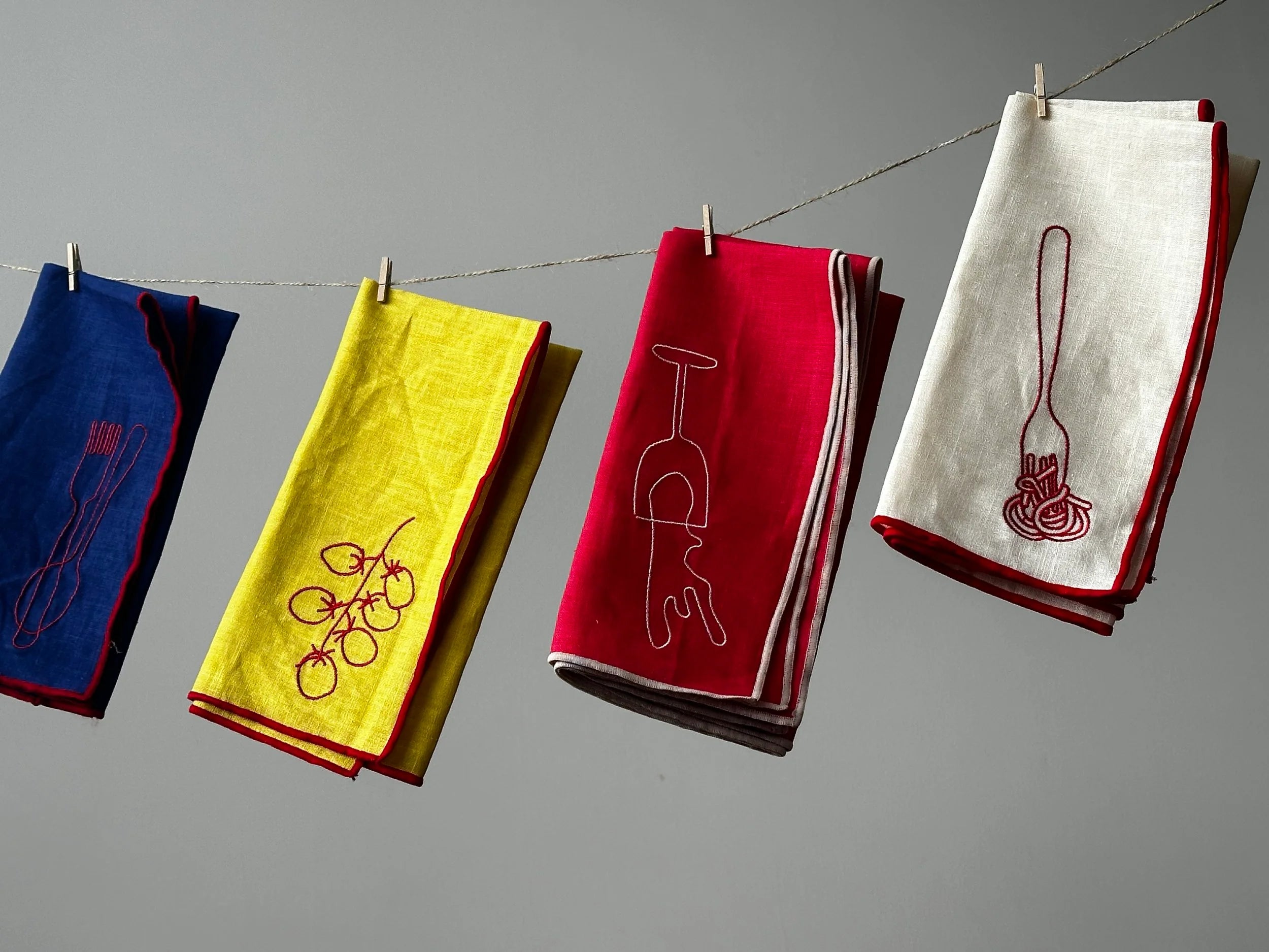 Set of 2 "Spaghetti" linen blend napkins