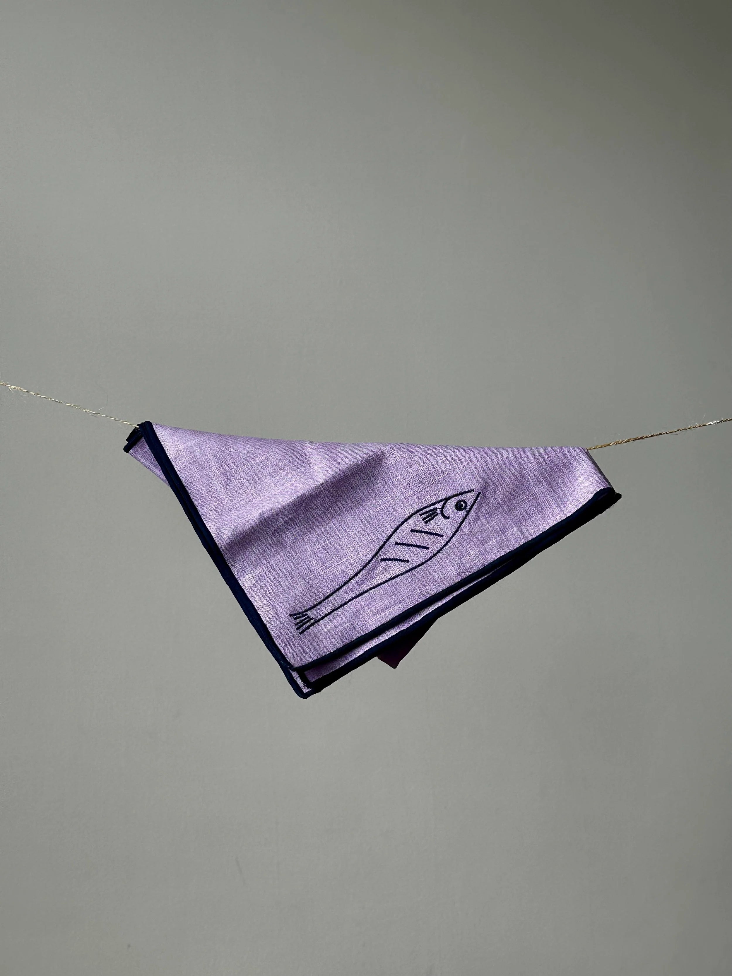 Set of 2 "Fish" linen blend napkins