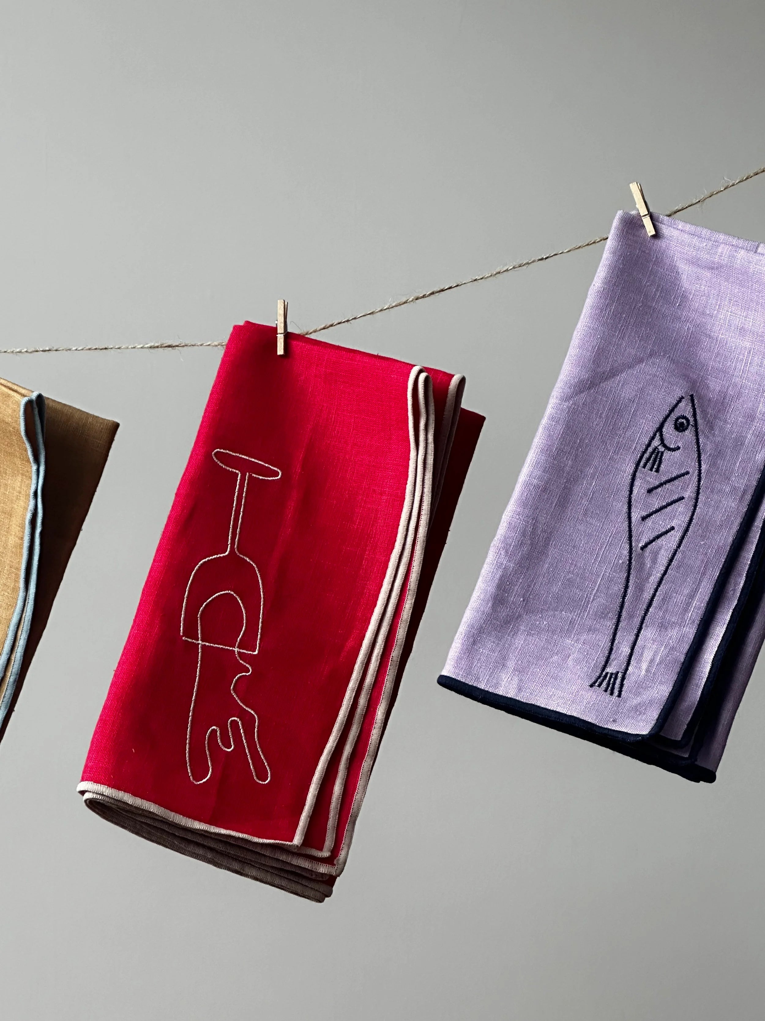 Lot de 2 serviettes en mélange de lin “Poisson” avec pochette