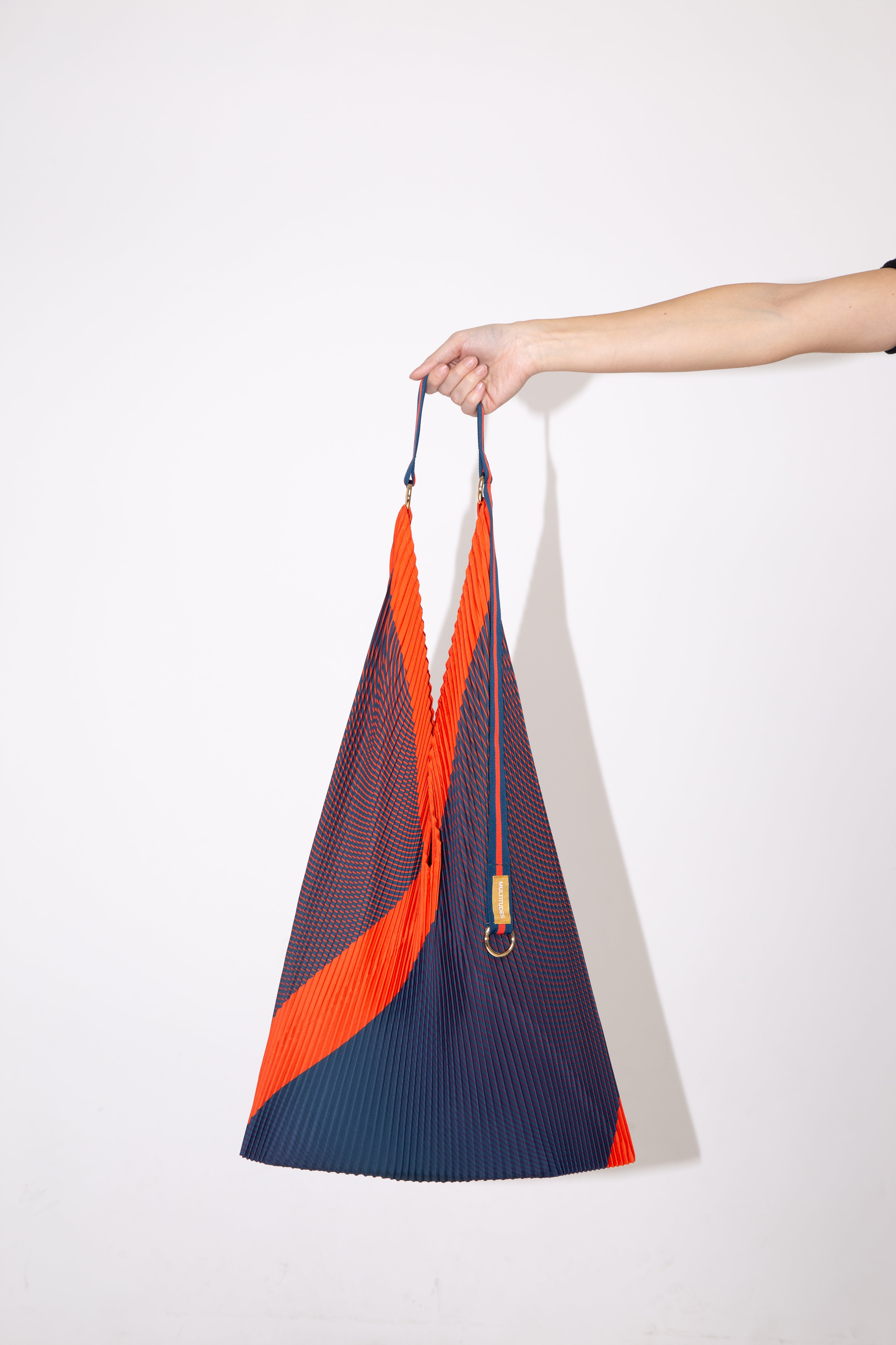 Sac à main plissé Y Bag Isabella bleu
