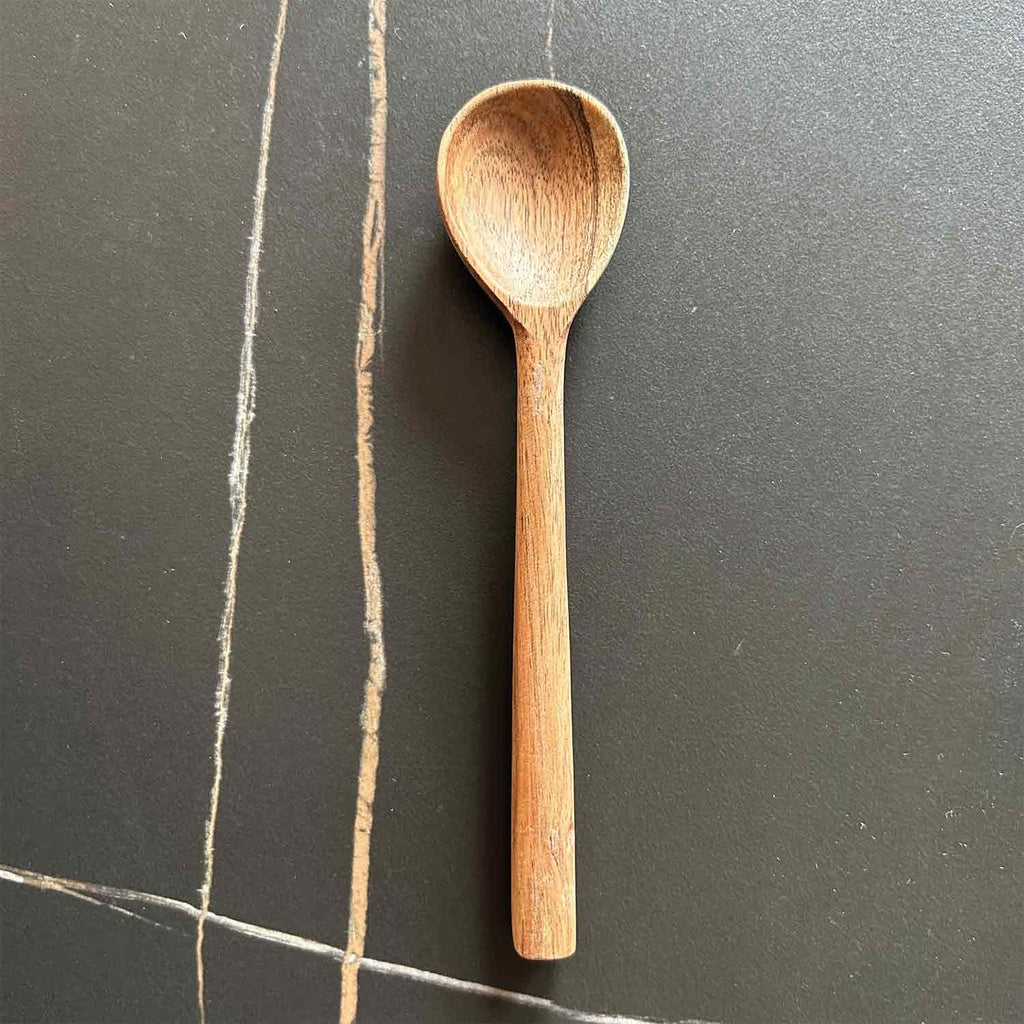 Petite cuillère en bois