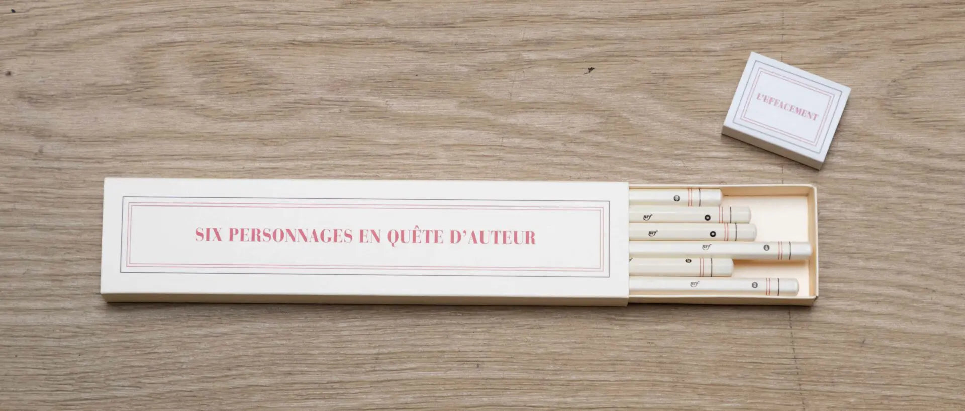Étui crayons et gomme « six personnages en quête d'auteur »