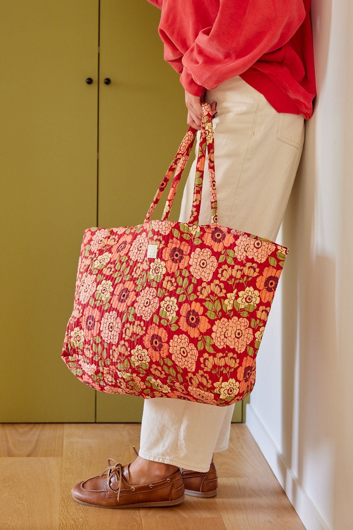 Trotter Bag Bengale bordeaux | Bonheur du Jour | Porté | Beluga Boutique