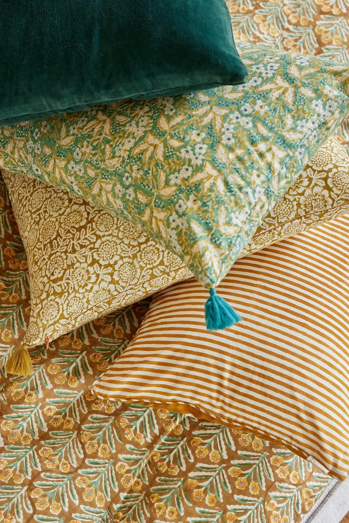 Sofa cover Mahal bronze | Bonheur du Jour | Mise en situation 3 | Beluga Boutique