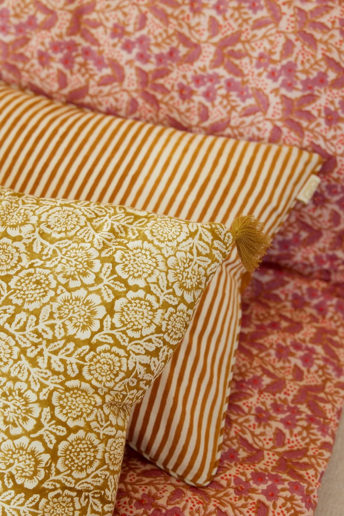 Sofa cover Nalini rose | Bonheur du Jour | Mise en situation 3 | Beluga Boutique